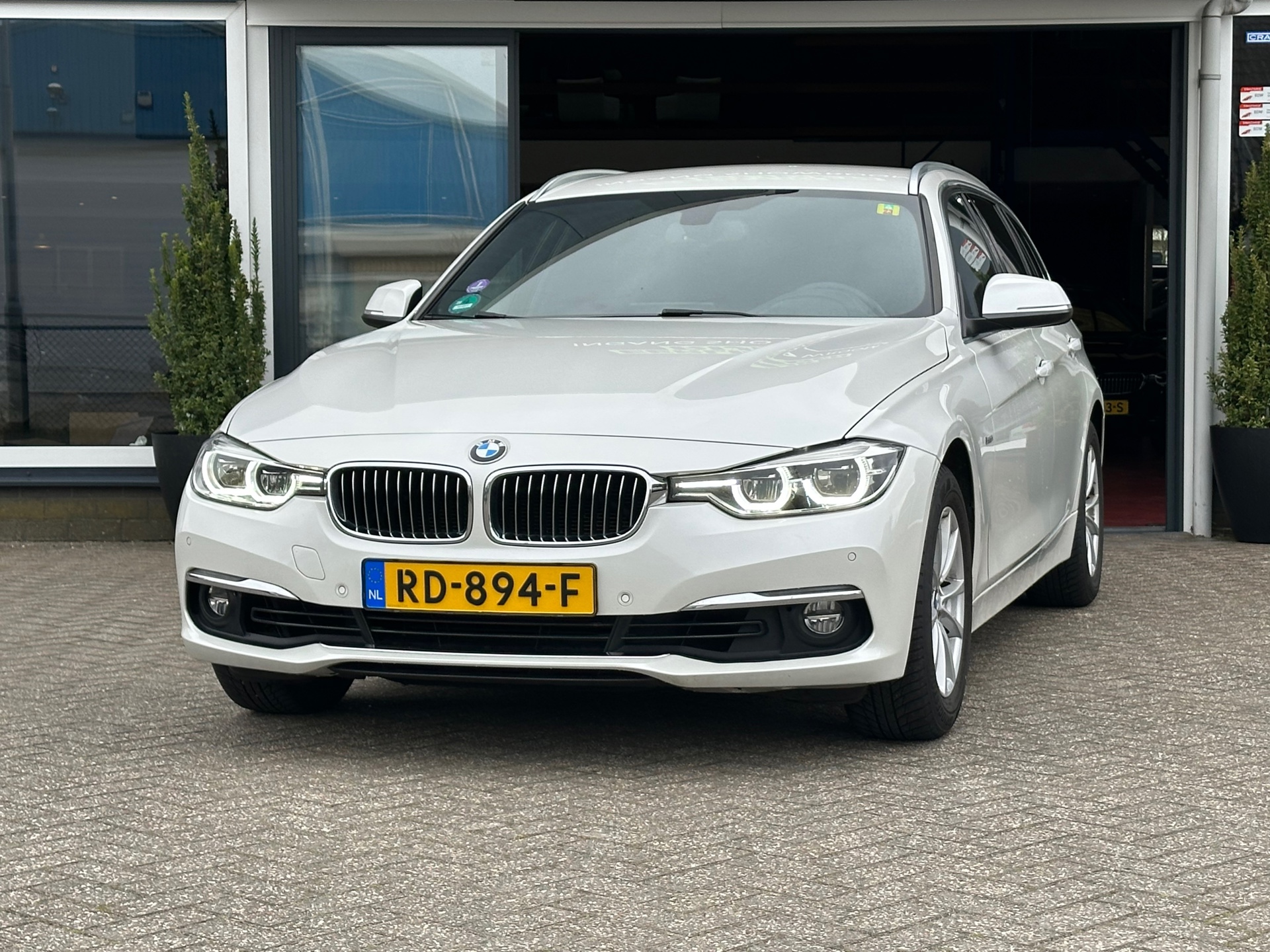 Foto van BMW 318i