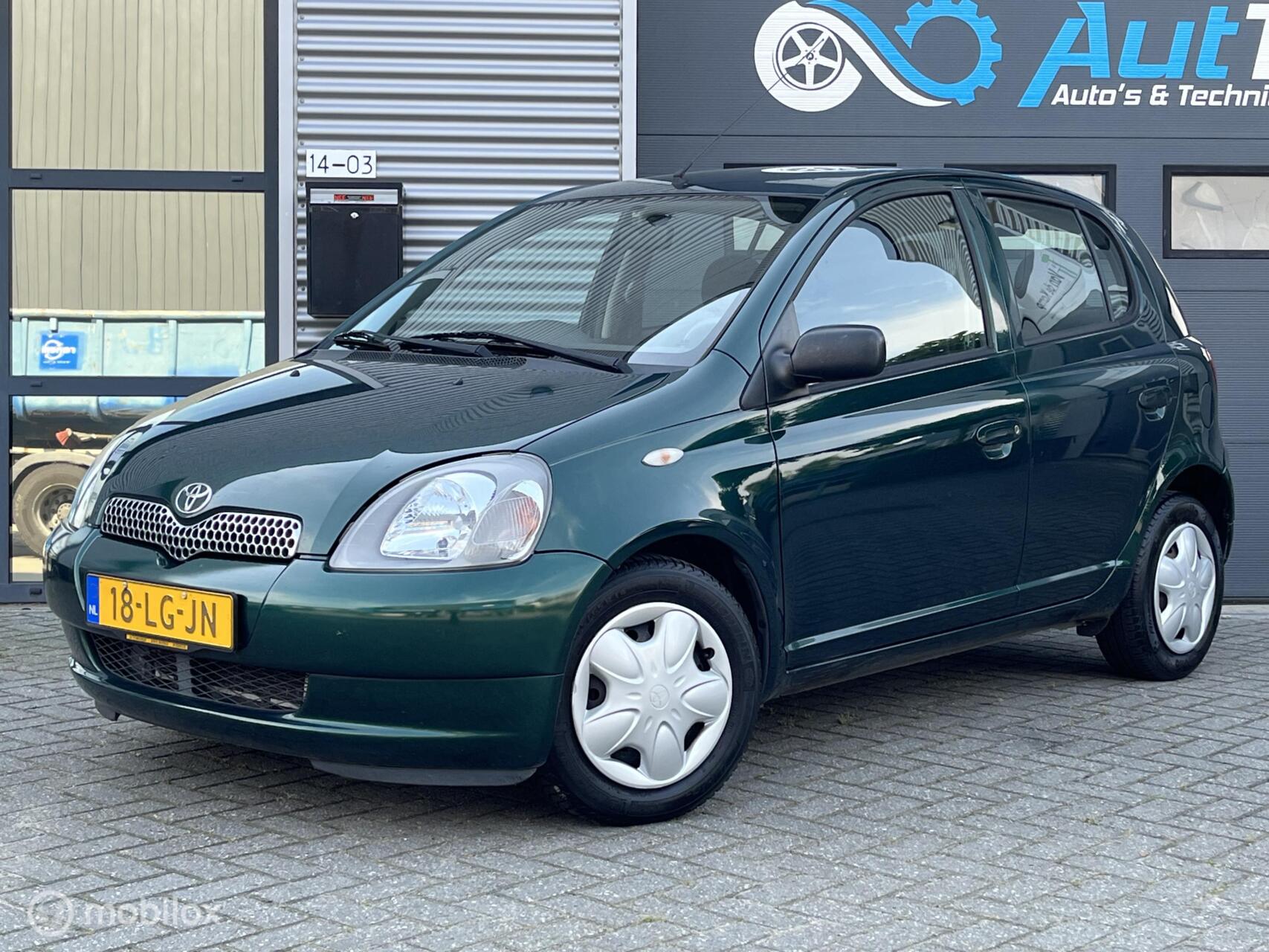 Toyota Yaris 1.3-16V VVT-i Sol Automaat Airco Apk 2027 2003 - voorkant