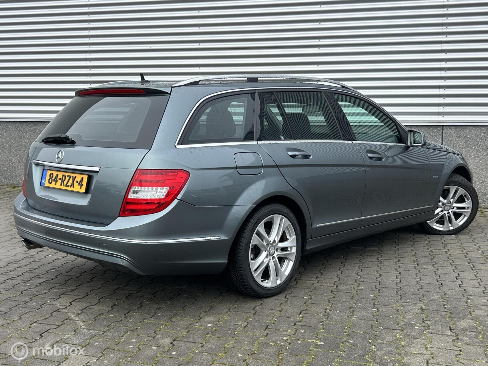 Foto van Mercedes-Benz C 180