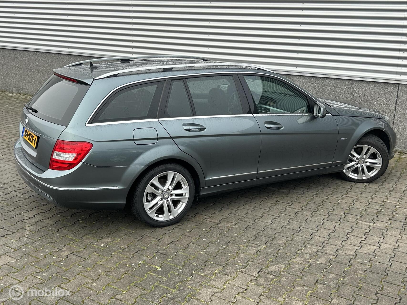 Foto van Mercedes-Benz C 180