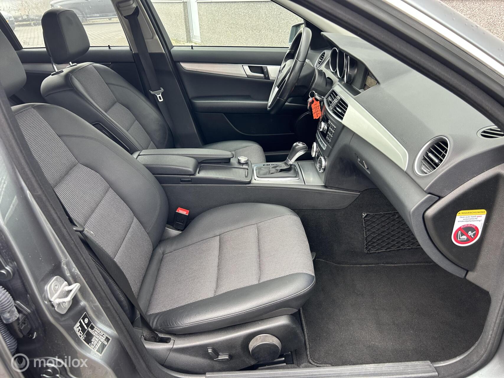 Foto van Mercedes-Benz C 180