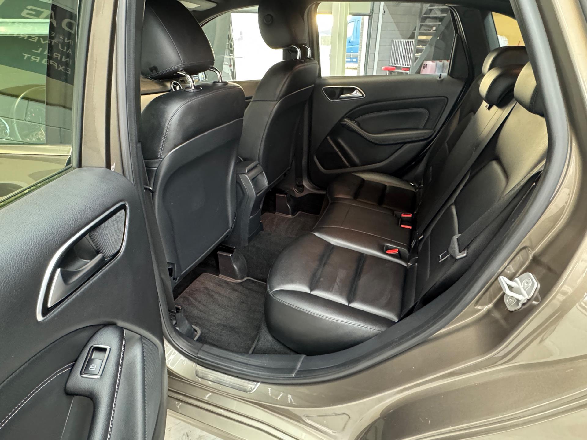 Foto van Mercedes-Benz B 250