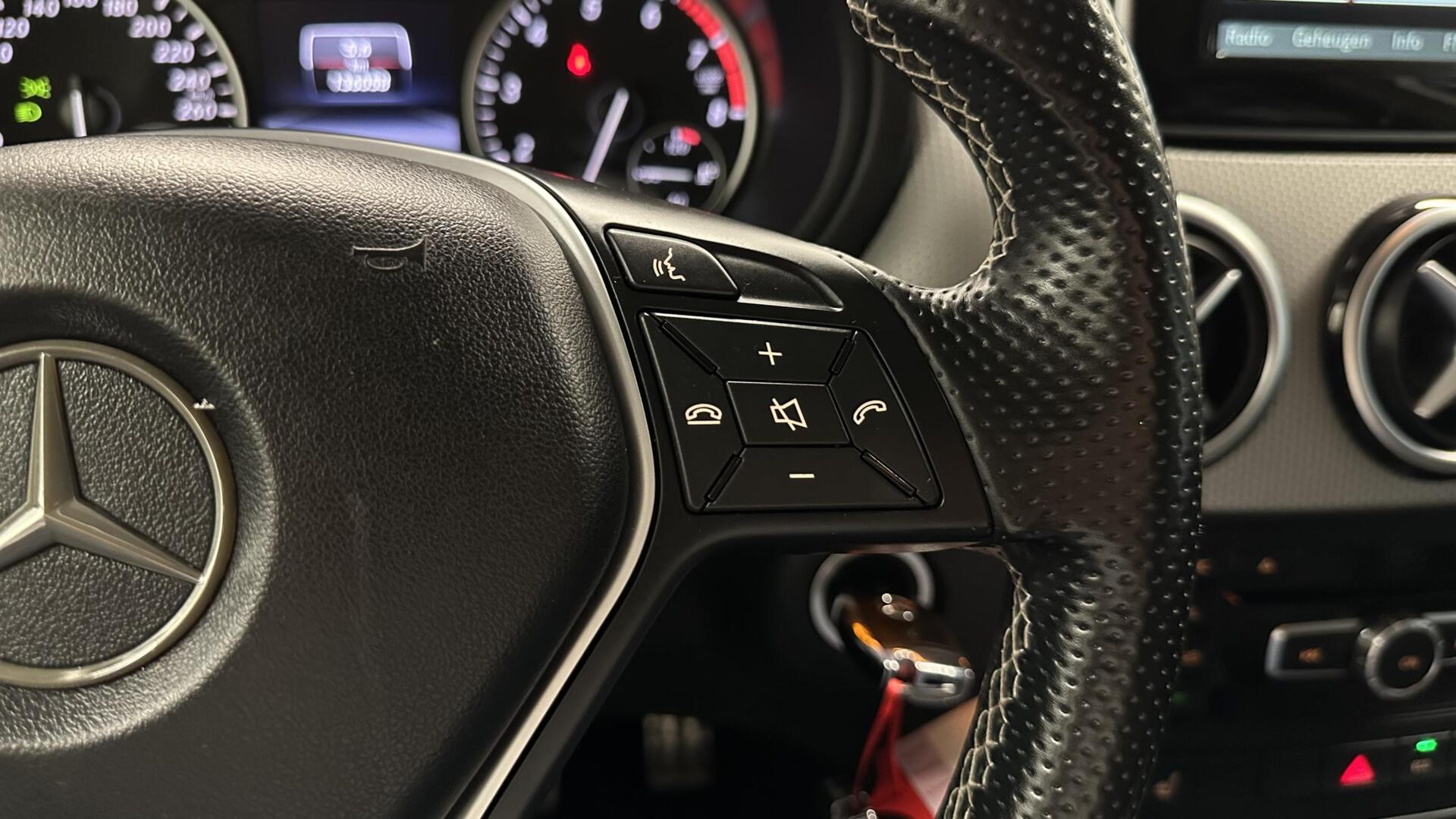 Foto van Mercedes-Benz B 180