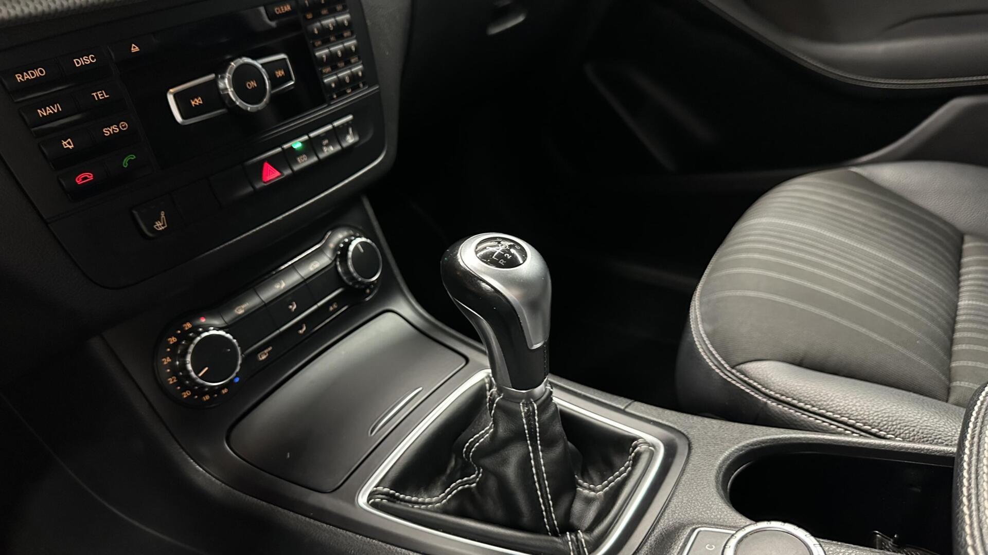 Foto van Mercedes-Benz B 180