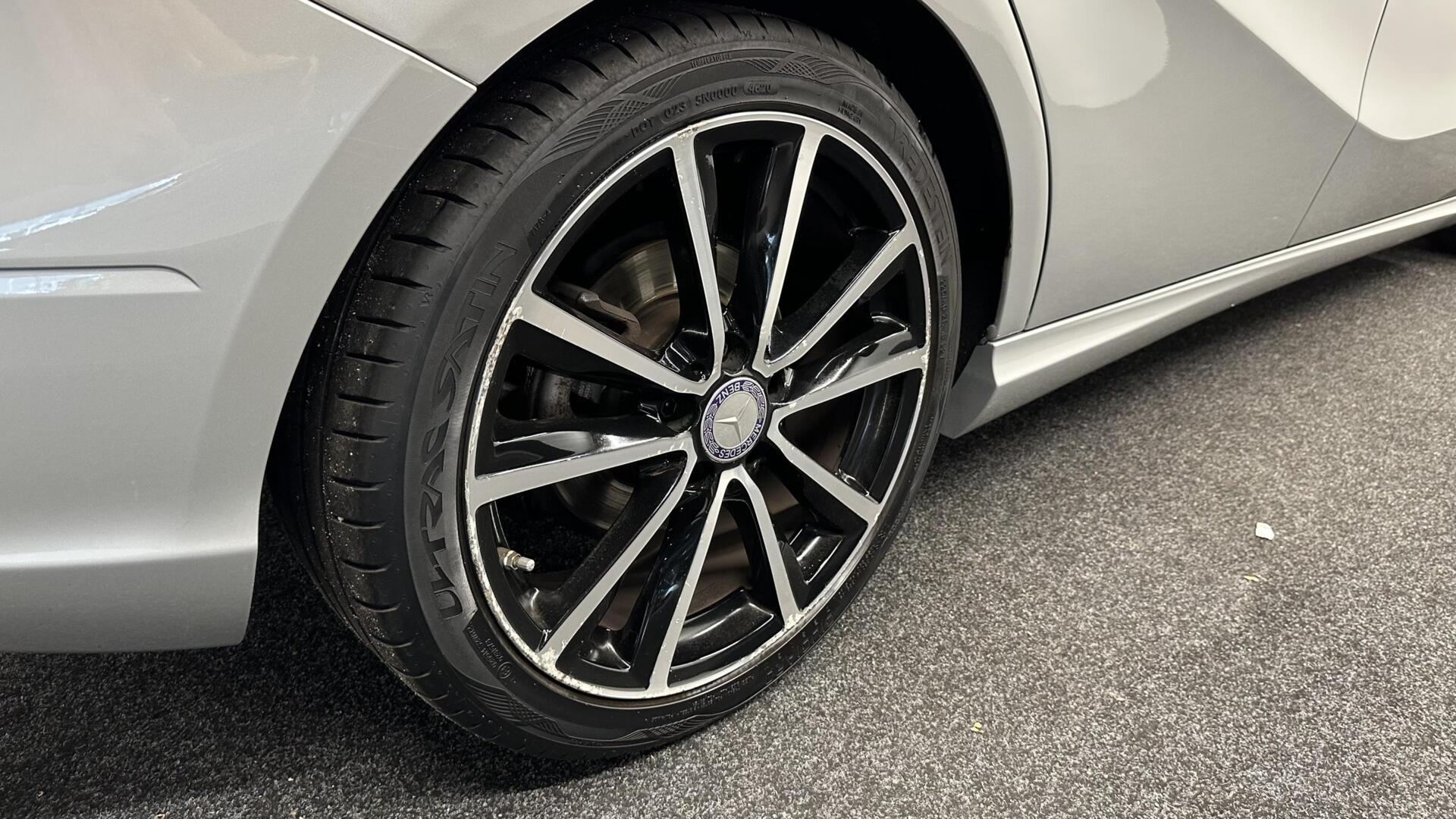Foto van Mercedes-Benz B 180