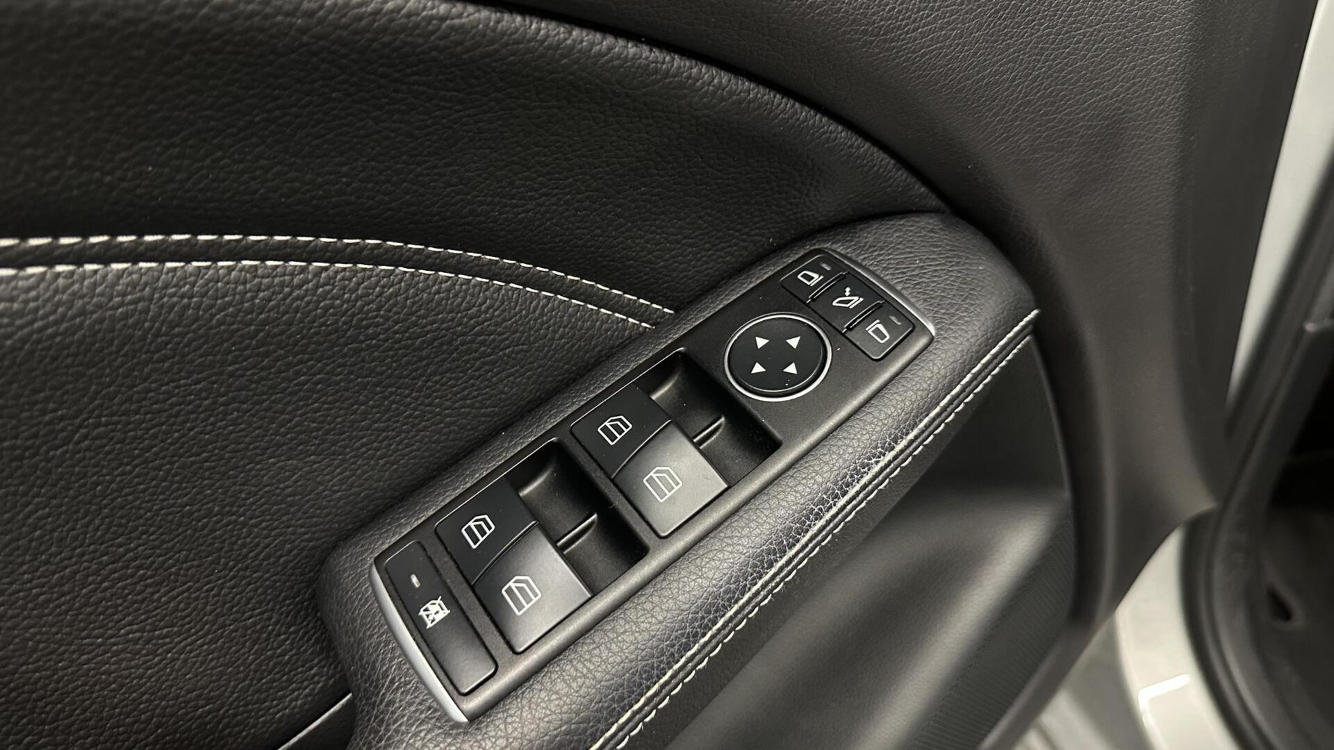 Foto van Mercedes-Benz B 180