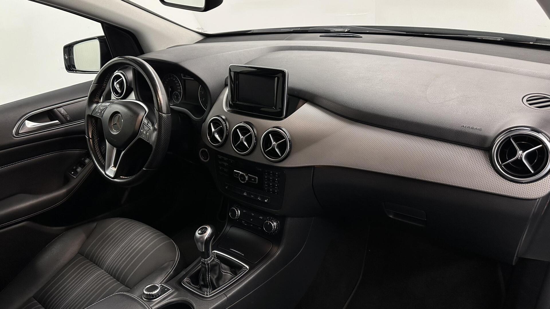 Foto van Mercedes-Benz B 180