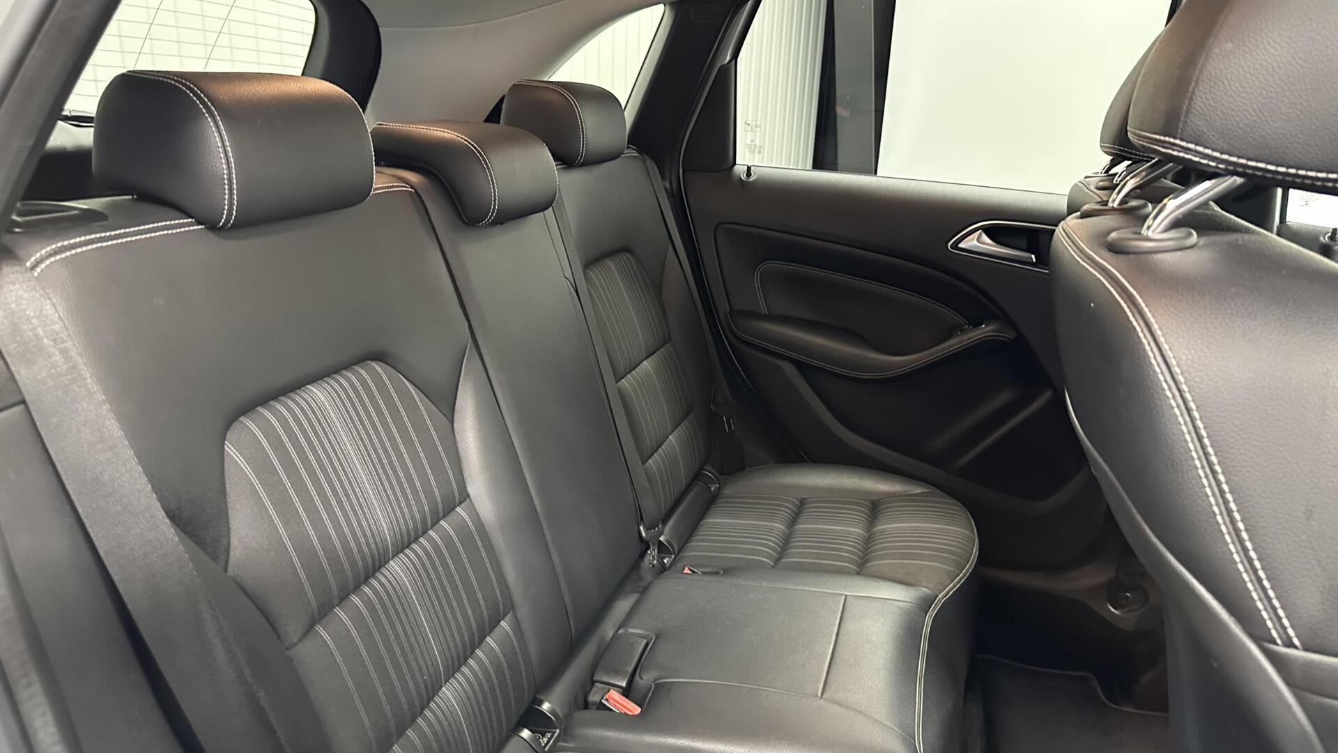 Foto van Mercedes-Benz B 180