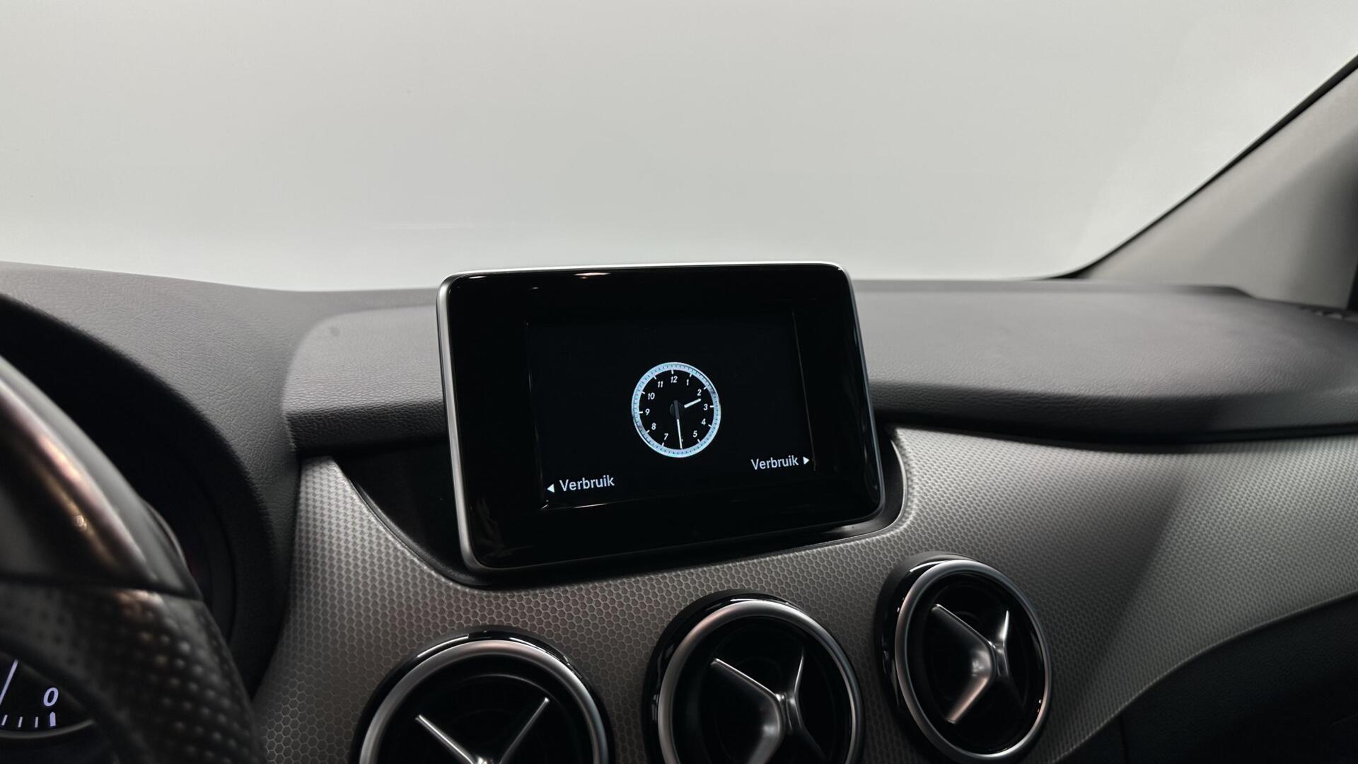 Foto van Mercedes-Benz B 180
