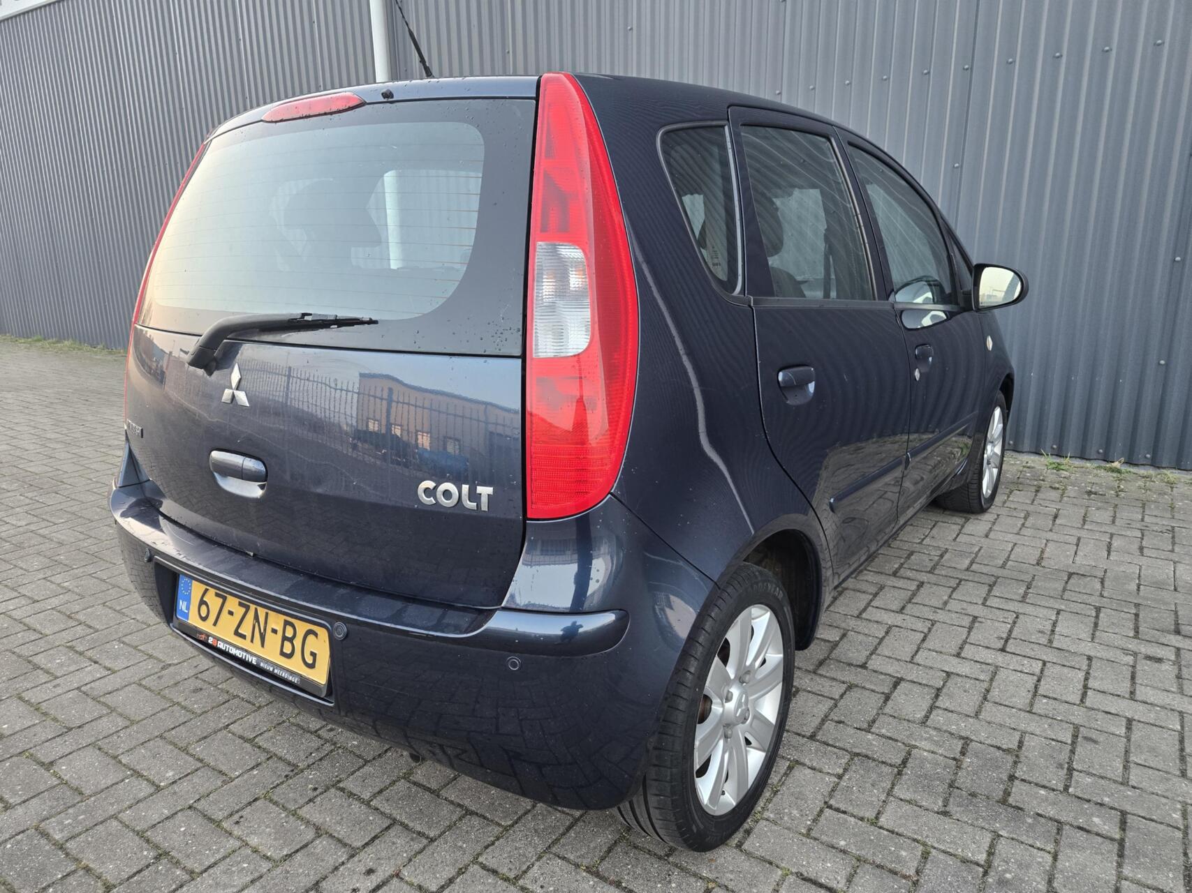 Foto van Mitsubishi Mitsubishi Colt