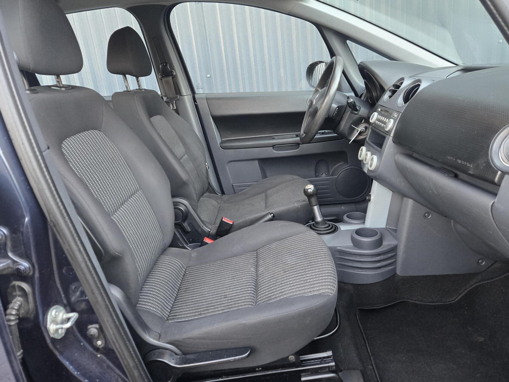Foto van Mitsubishi Mitsubishi Colt