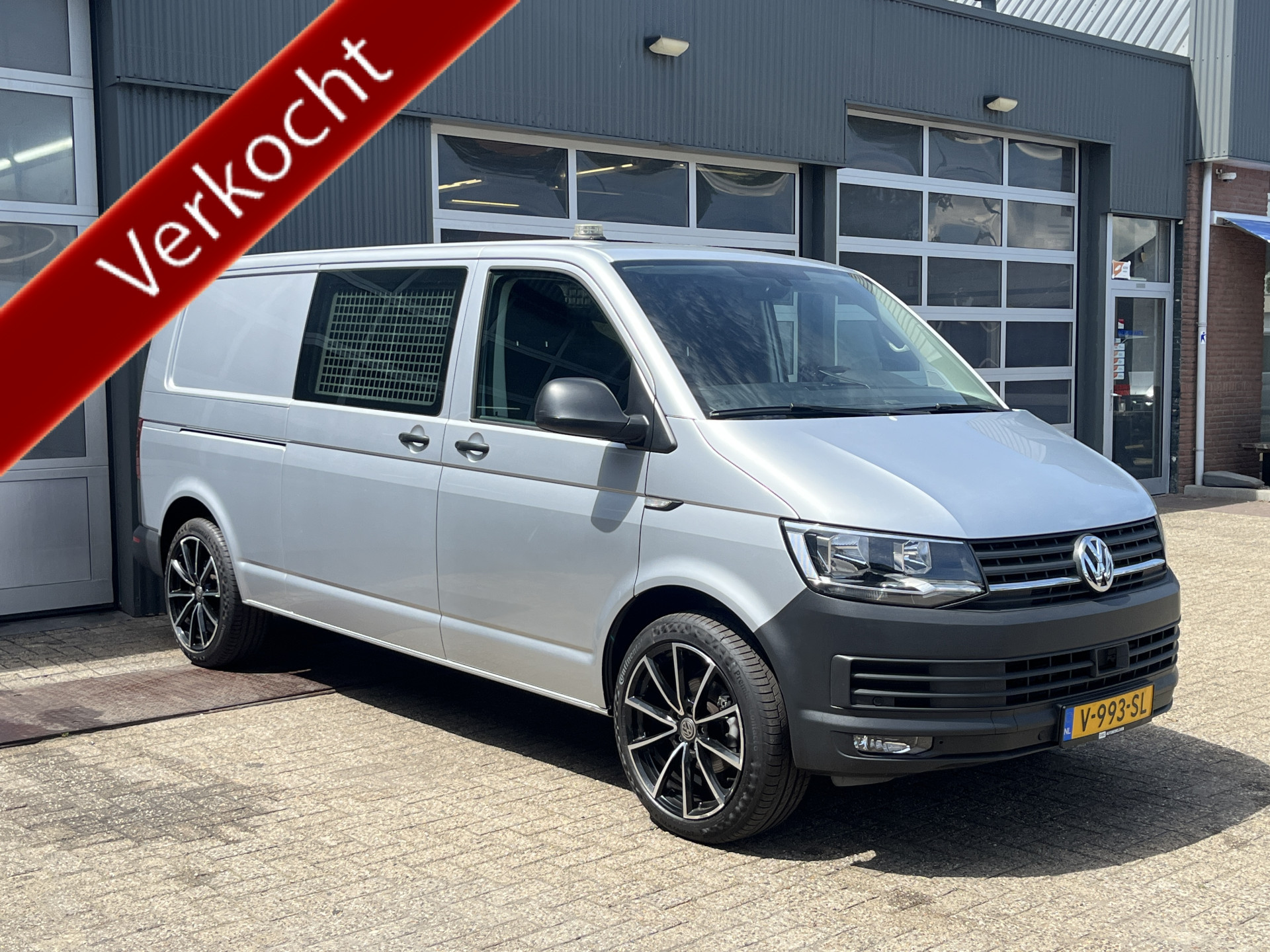 Volkswagen Transporter 2.0 TSI L2H3 Highline 2018 - voorkant