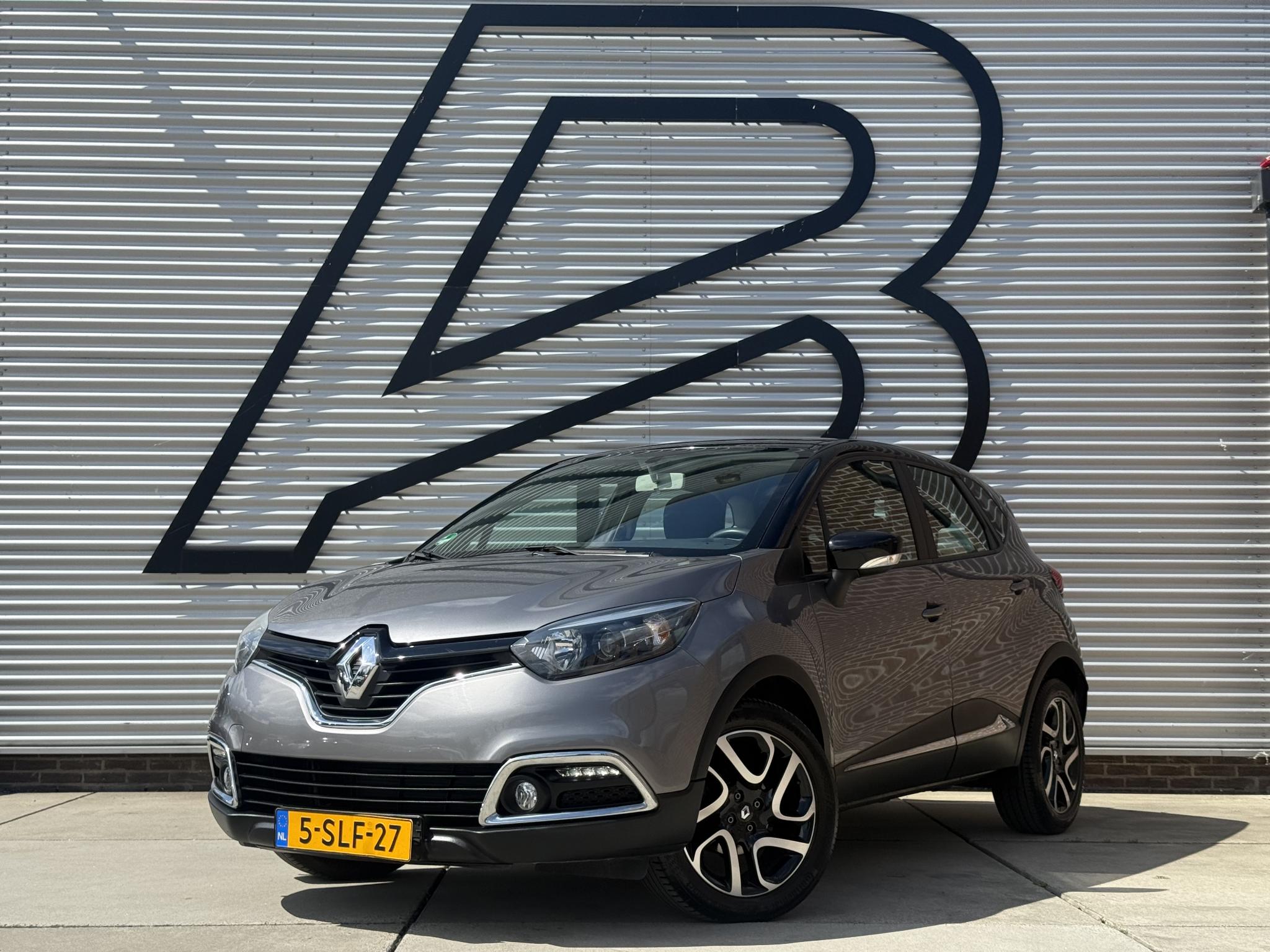 Renault Captur 0.9 TCe Expression 2013 - voorkant