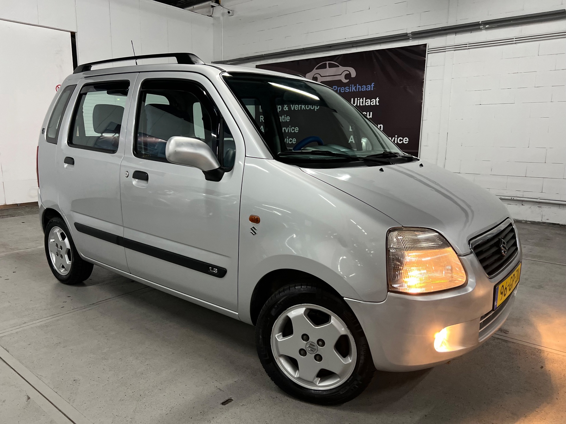 Foto van Suzuki Wagon R