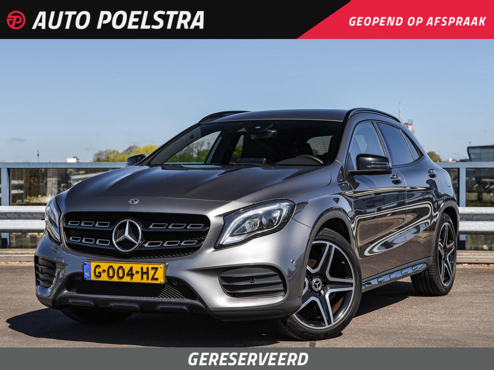 Mercedes-Benz Gla 180 Mercedes-Benz GLA-klasse 180 AMG Night Edition | Camera | LED | Keyless | Trekhaak | Navigatie | Stoelverwarming | 19" 2019 - voorkant