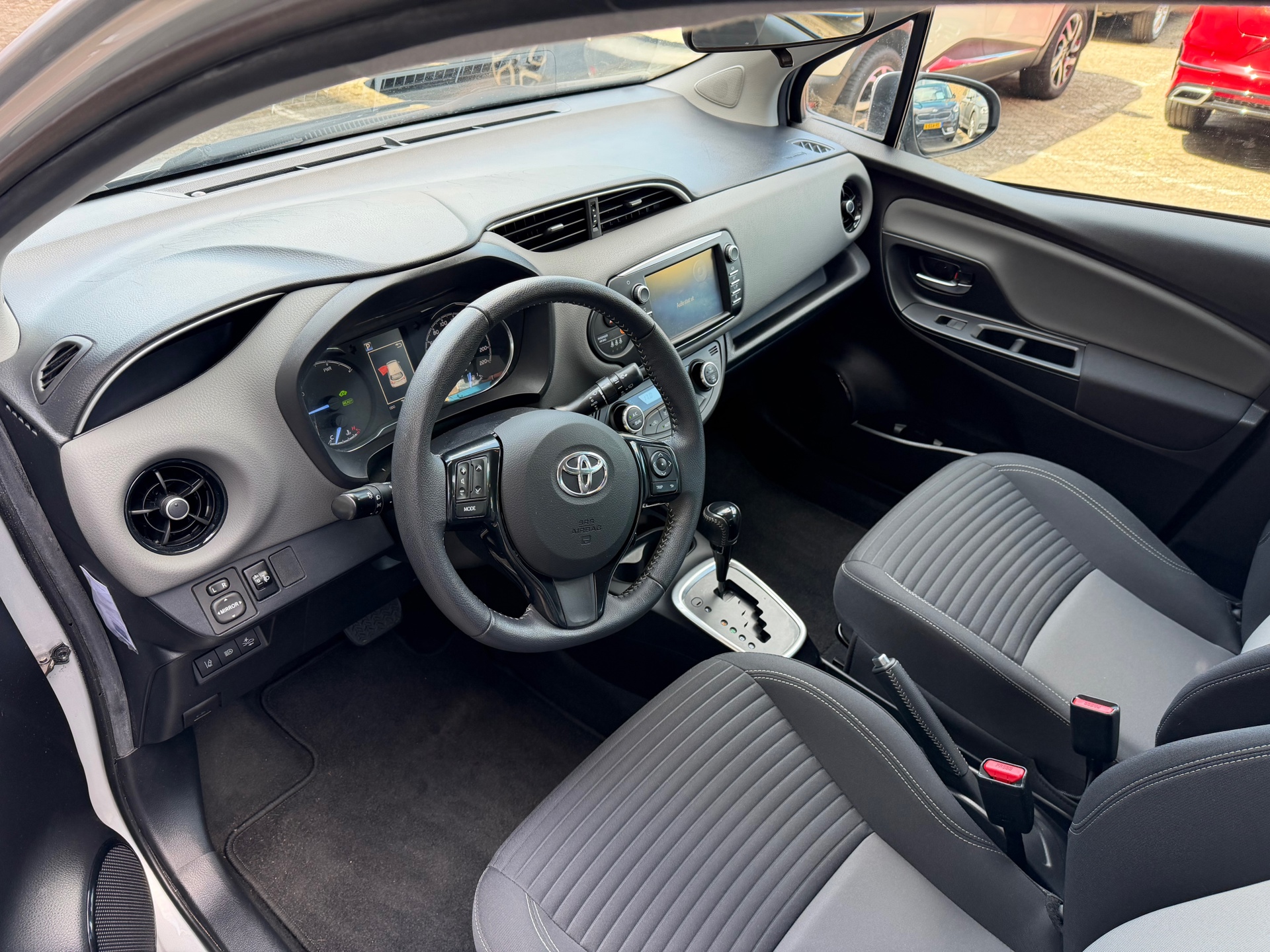 Foto van Toyota Toyota Yaris Hybrid