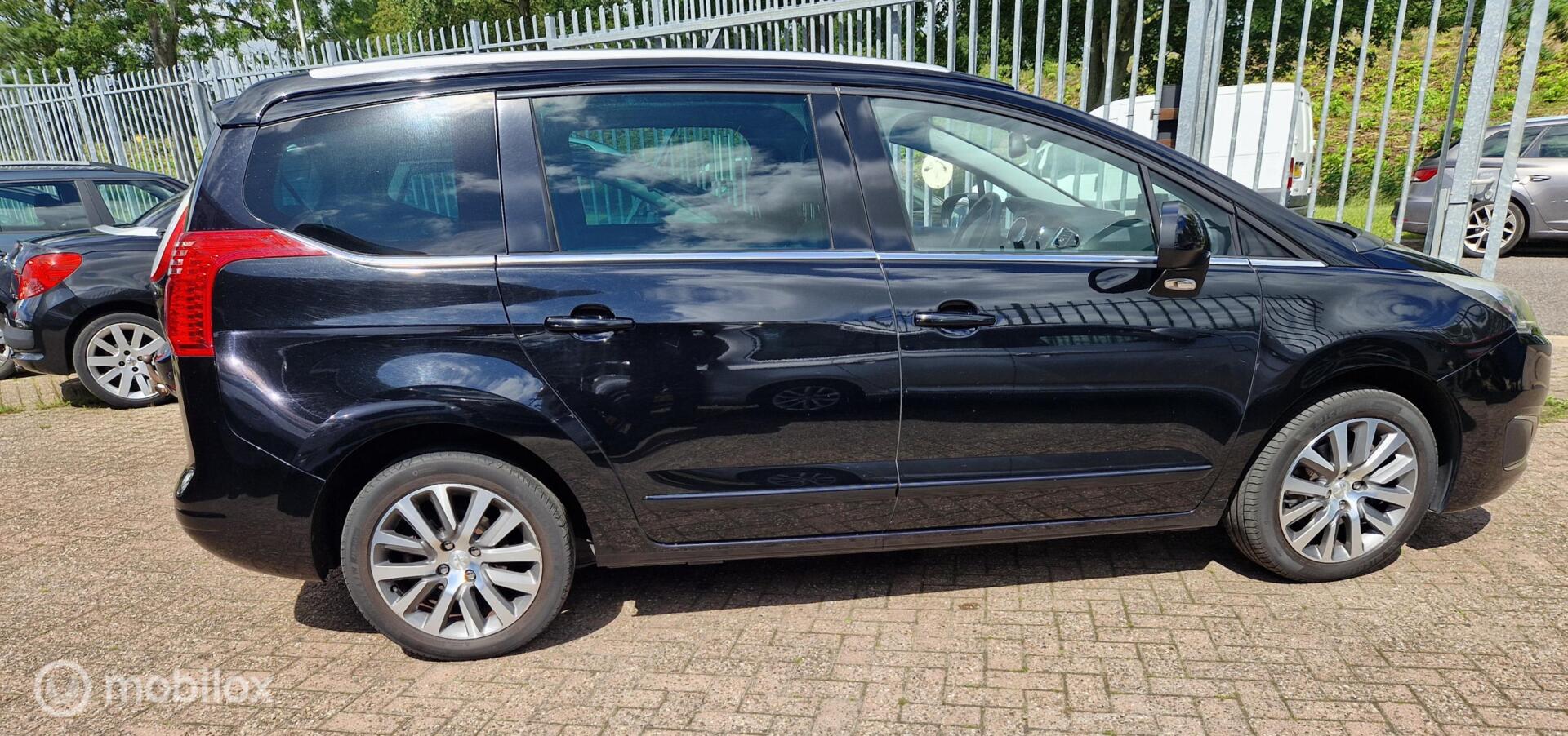 Foto van Peugeot 5008