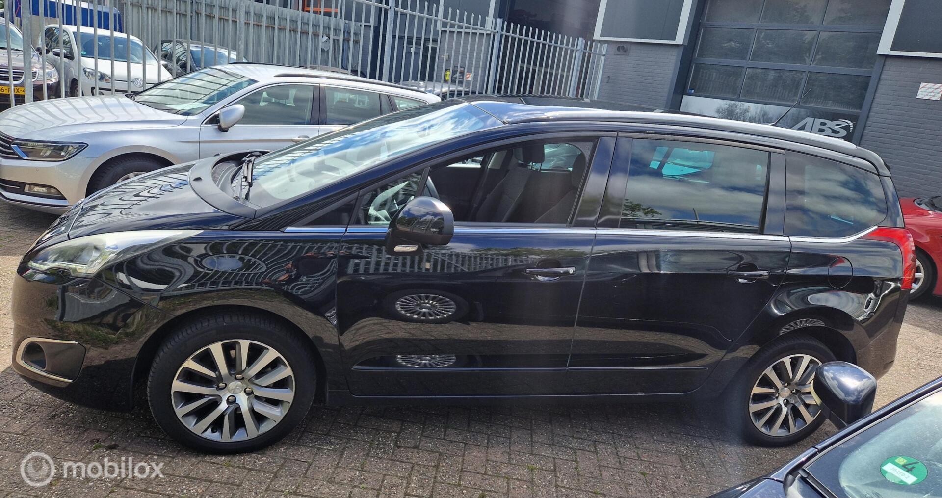 Foto van Peugeot 5008