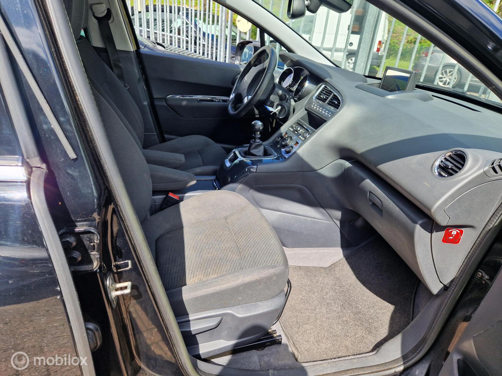 Foto van Peugeot 5008