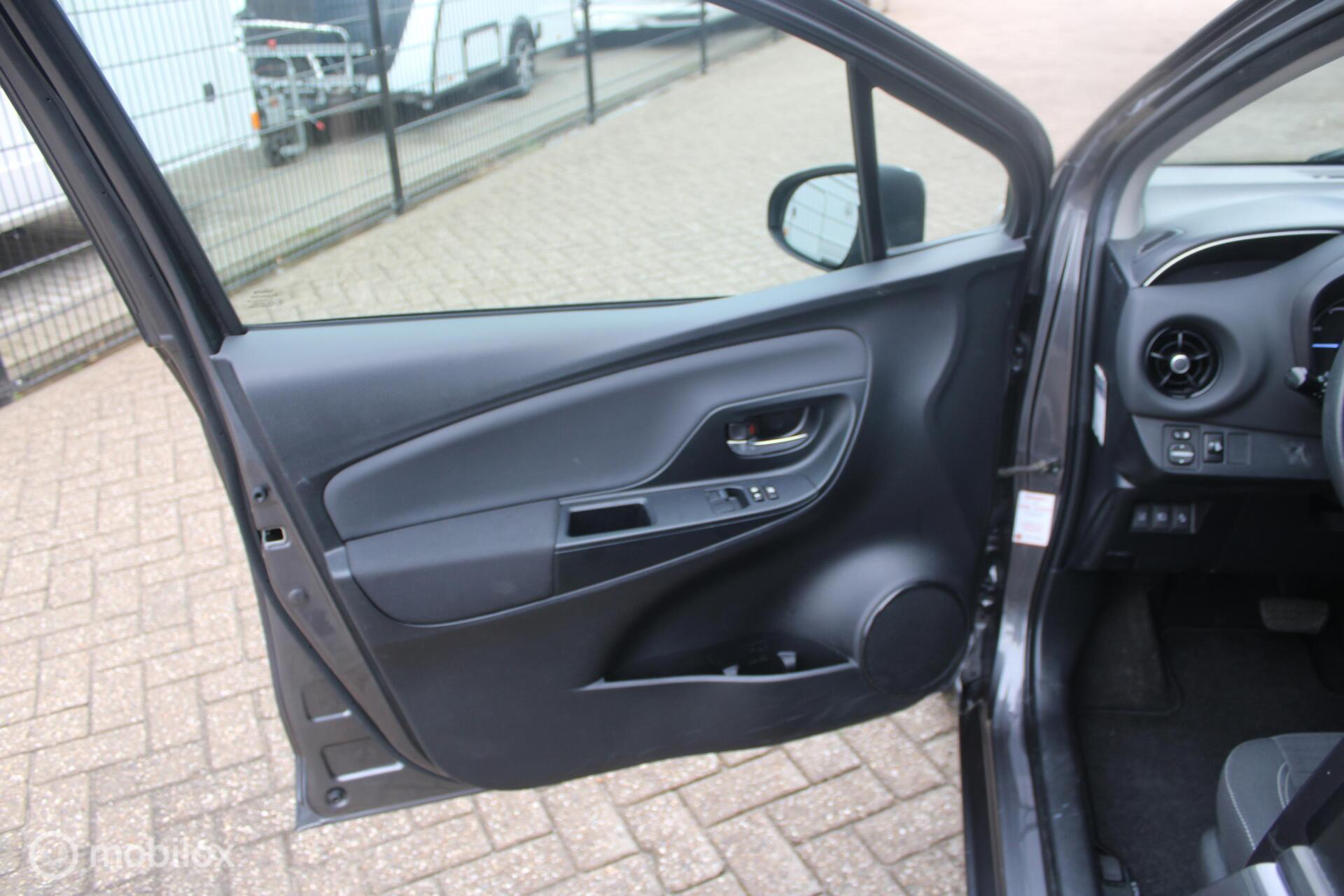 Foto van Toyota Toyota Yaris Hybrid