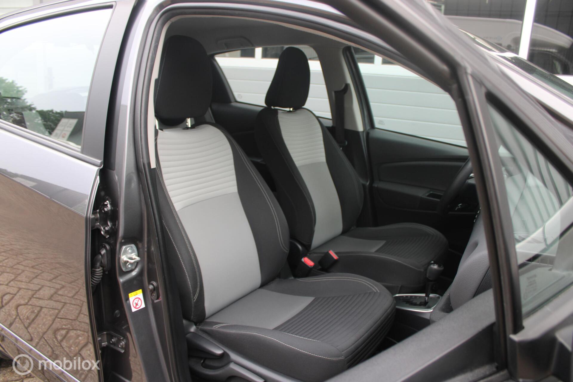 Foto van Toyota Toyota Yaris Hybrid