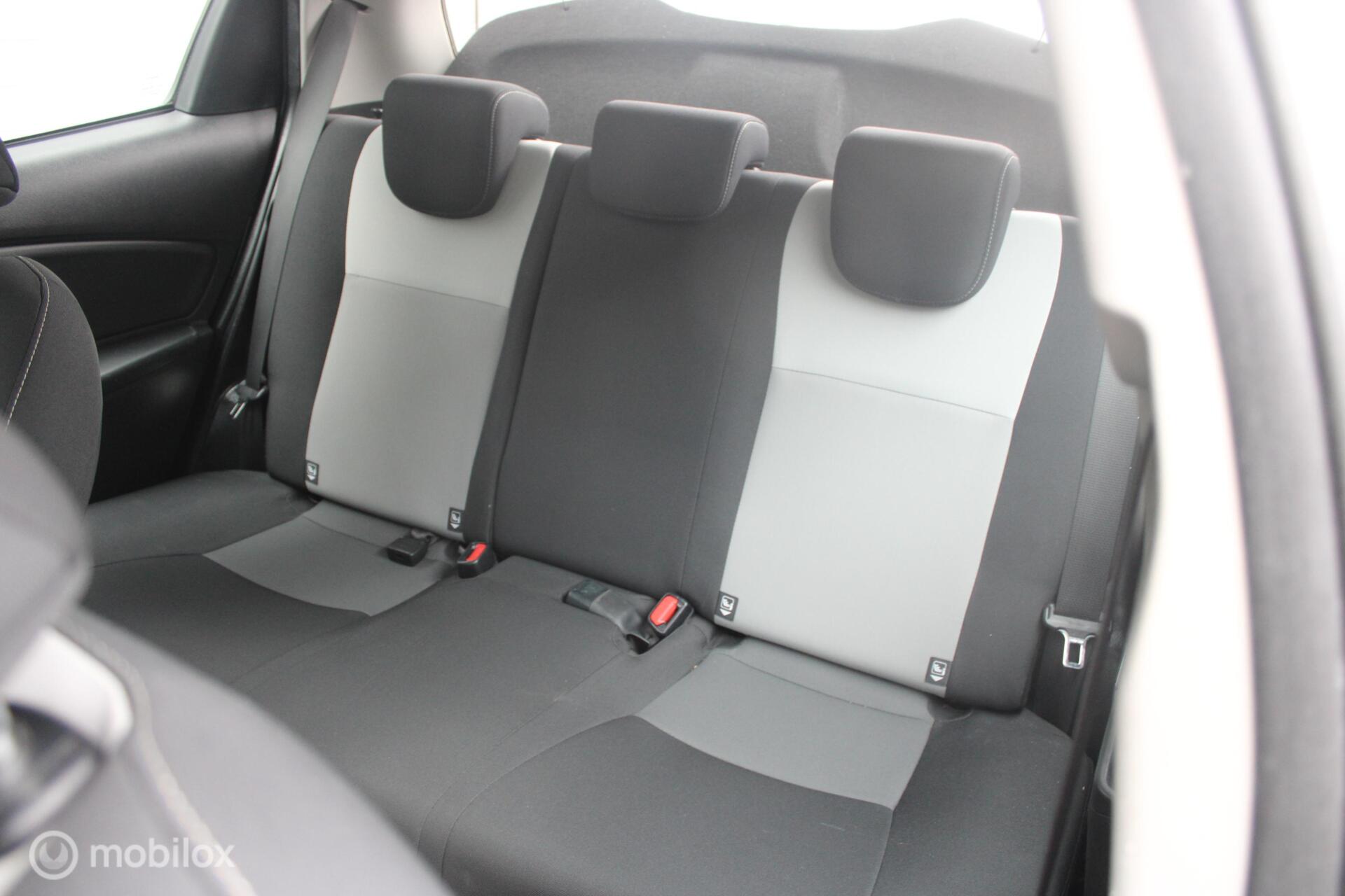 Foto van Toyota Toyota Yaris Hybrid