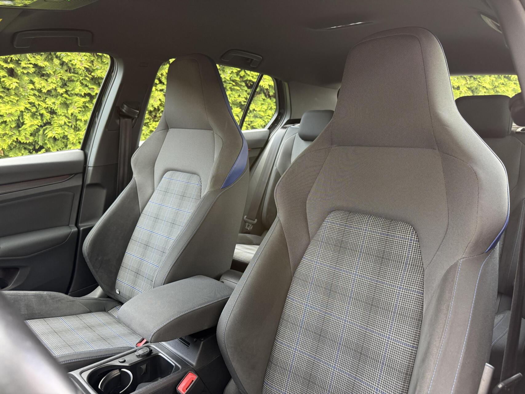 Foto van Volkswagen Golf GTE
