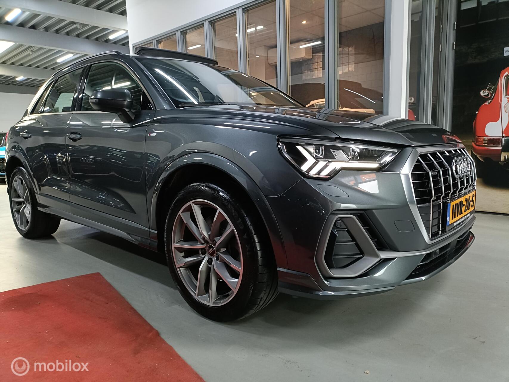Audi Q3 40 TFSI quattro 3X SLINE  S-TRONIC PANORAMA  VIRTUAL LEER LED ELEC. ACHTERKLEP CAMERA 2022 - voorkant