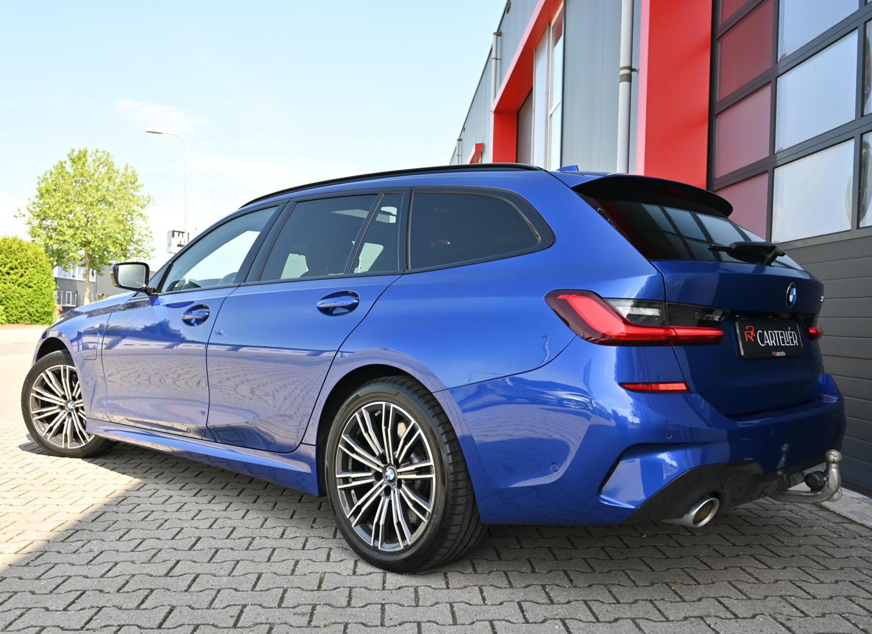 Foto van BMW 330e
