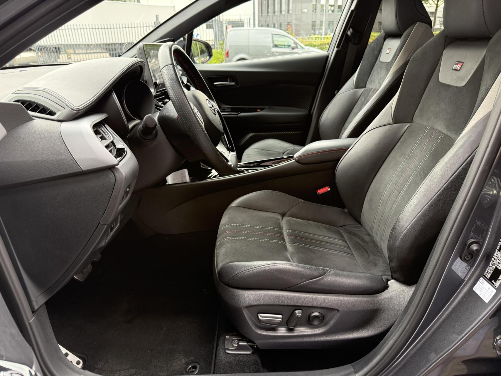 Foto van Toyota C-hr