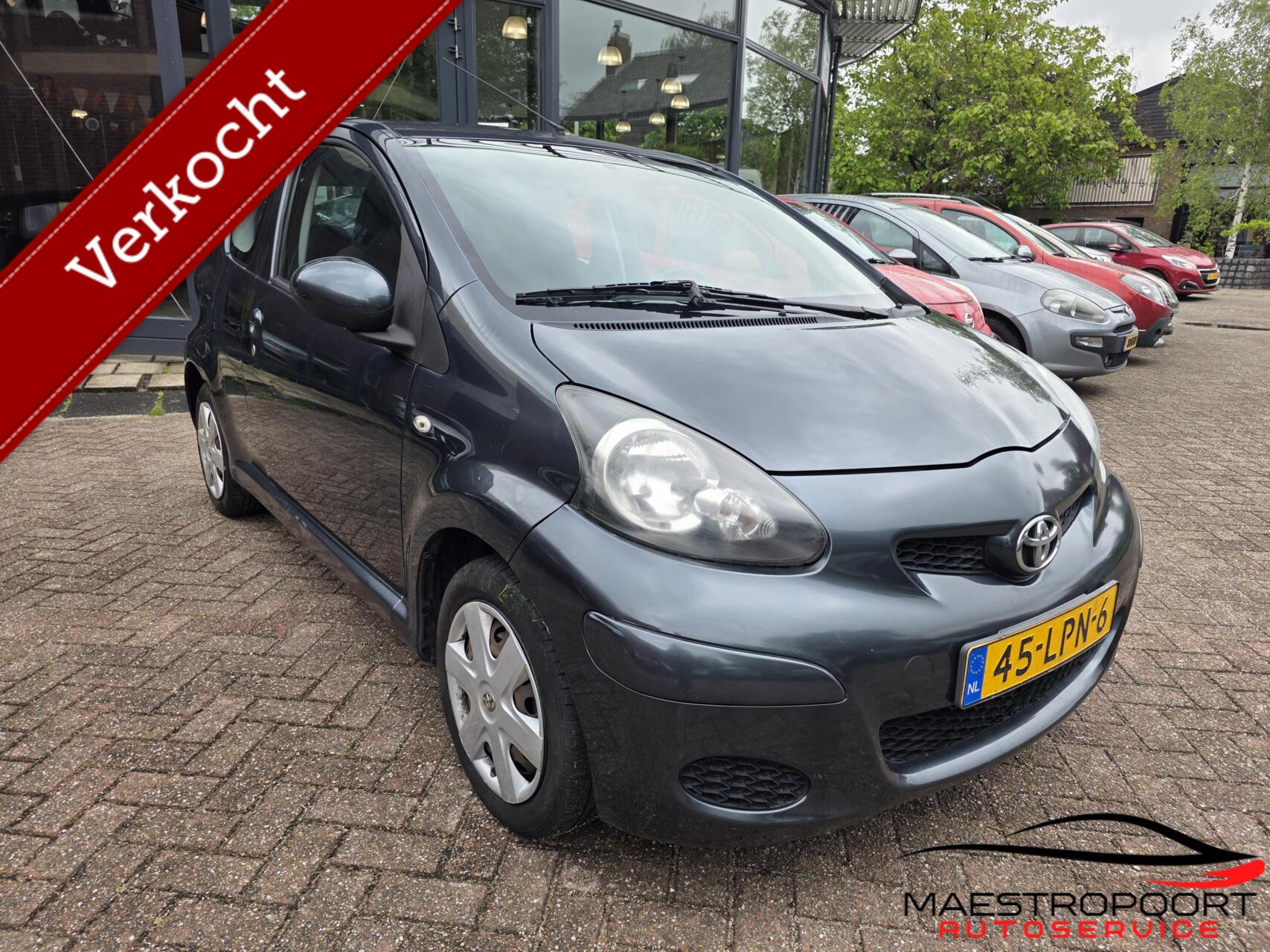 Toyota Toyota Aygo 1.0-12V Comfort 2010 - voorkant