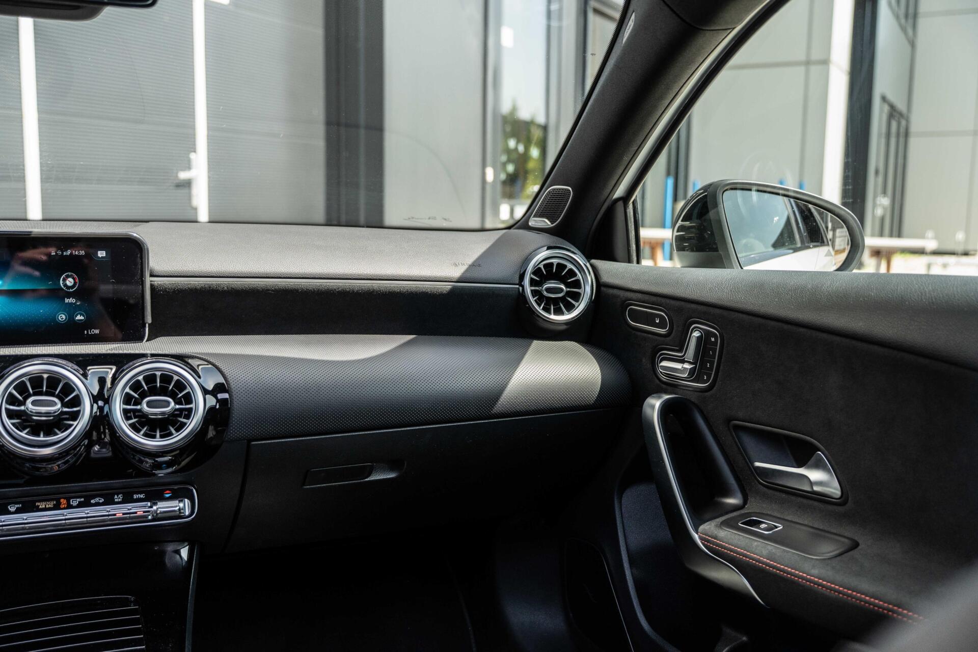 Foto van Mercedes-Benz A 220