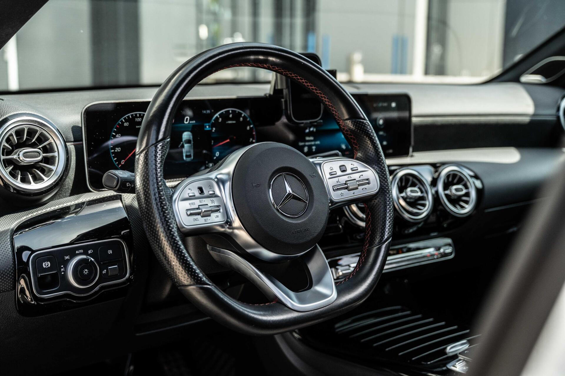Foto van Mercedes-Benz A 220