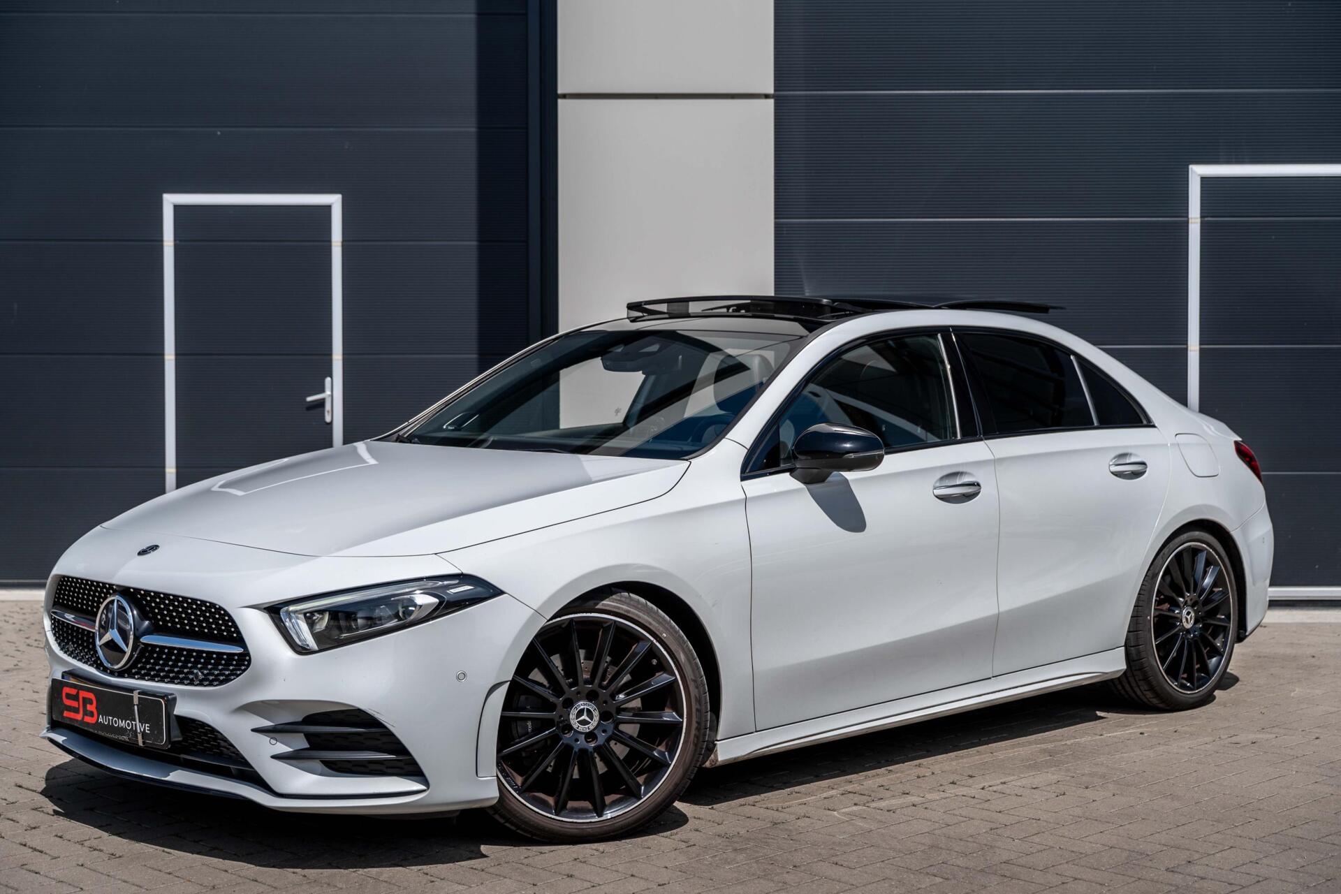 Mercedes-Benz A 220 220 AMG Memory|Sfeer|Burmester|Pano|BOMVOL 2020 - voorkant