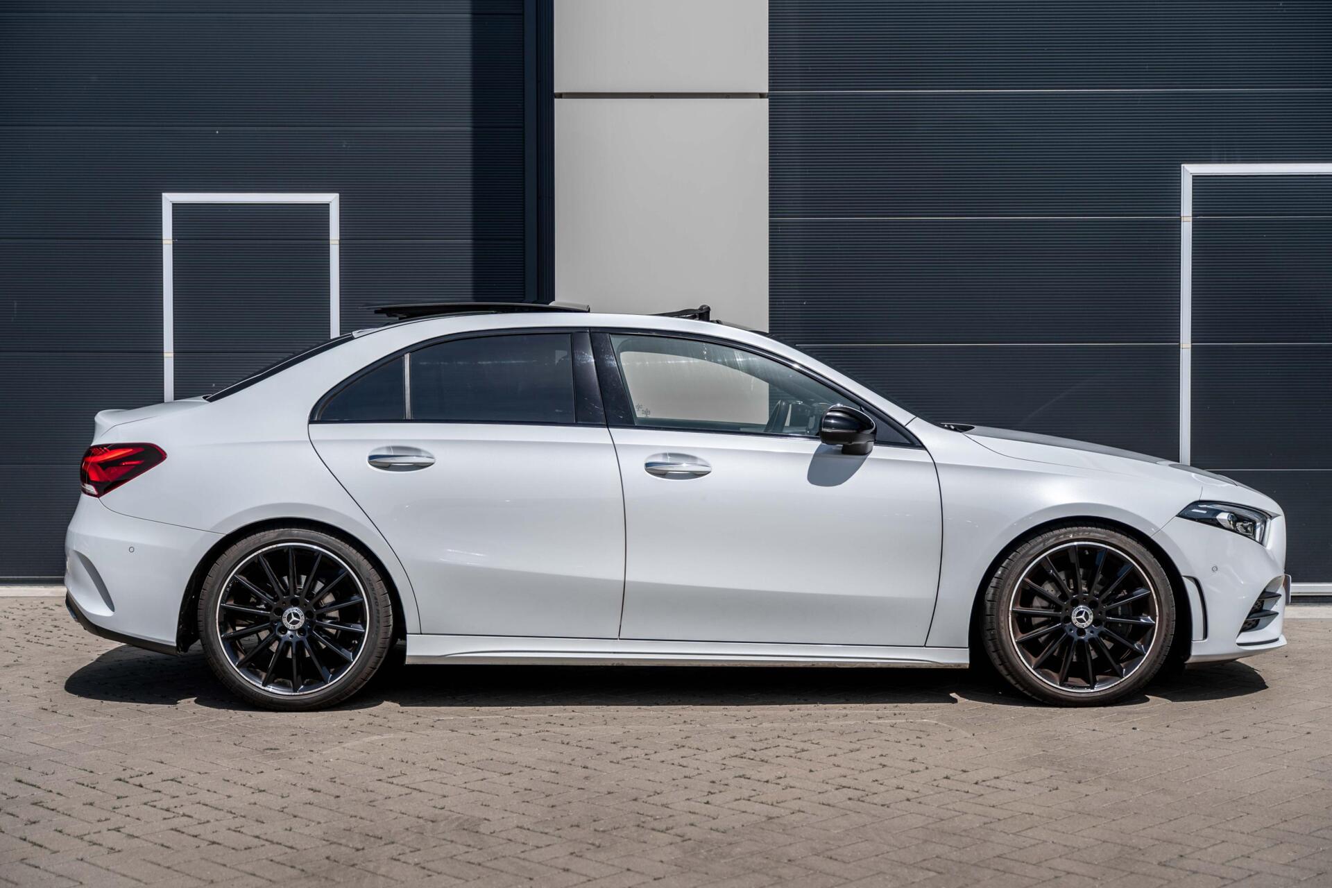 Foto van Mercedes-Benz A 220