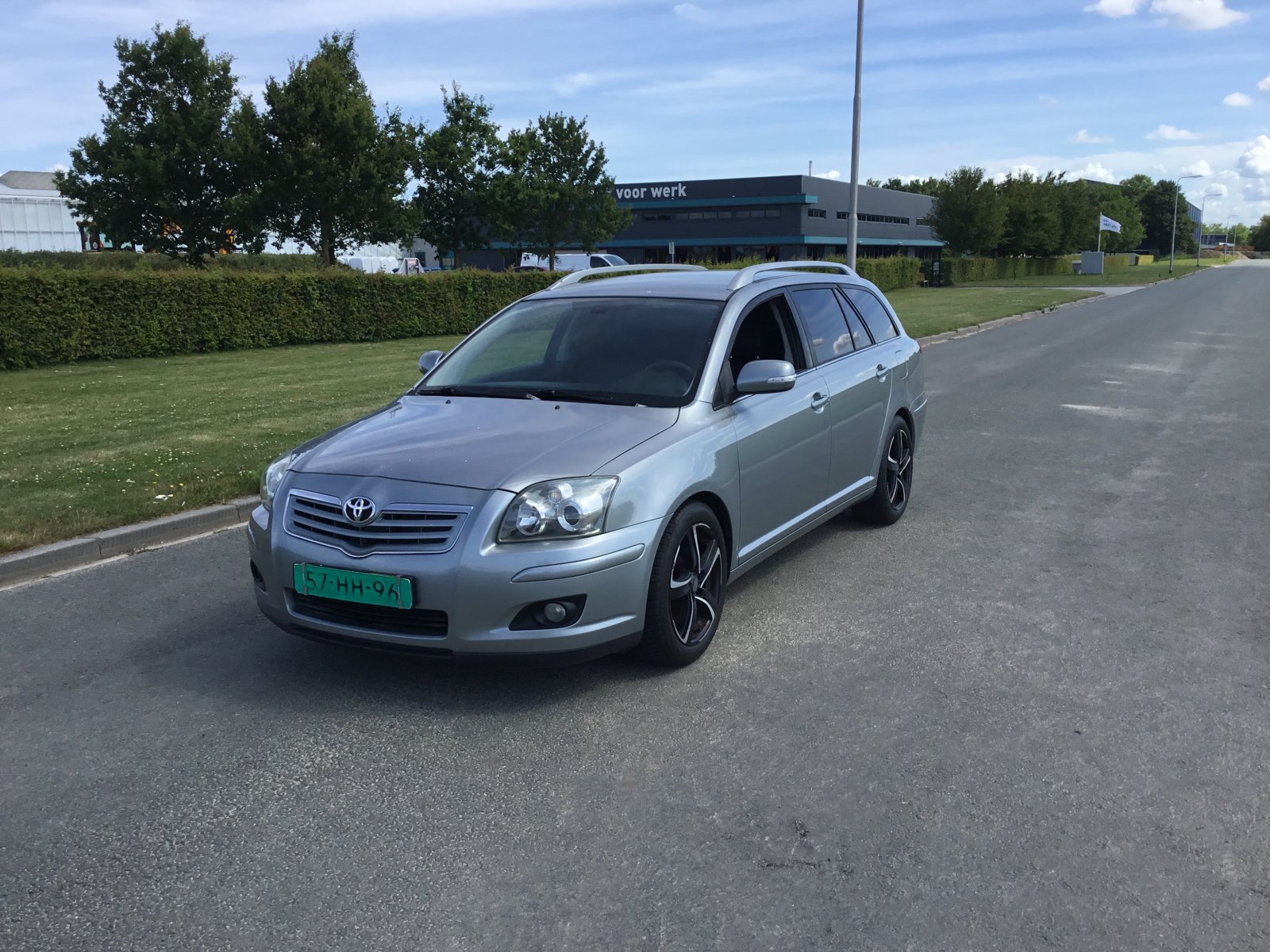 Toyota Avensis Wagon 2.4 VVTi Exec. Bns 2007 - voorkant
