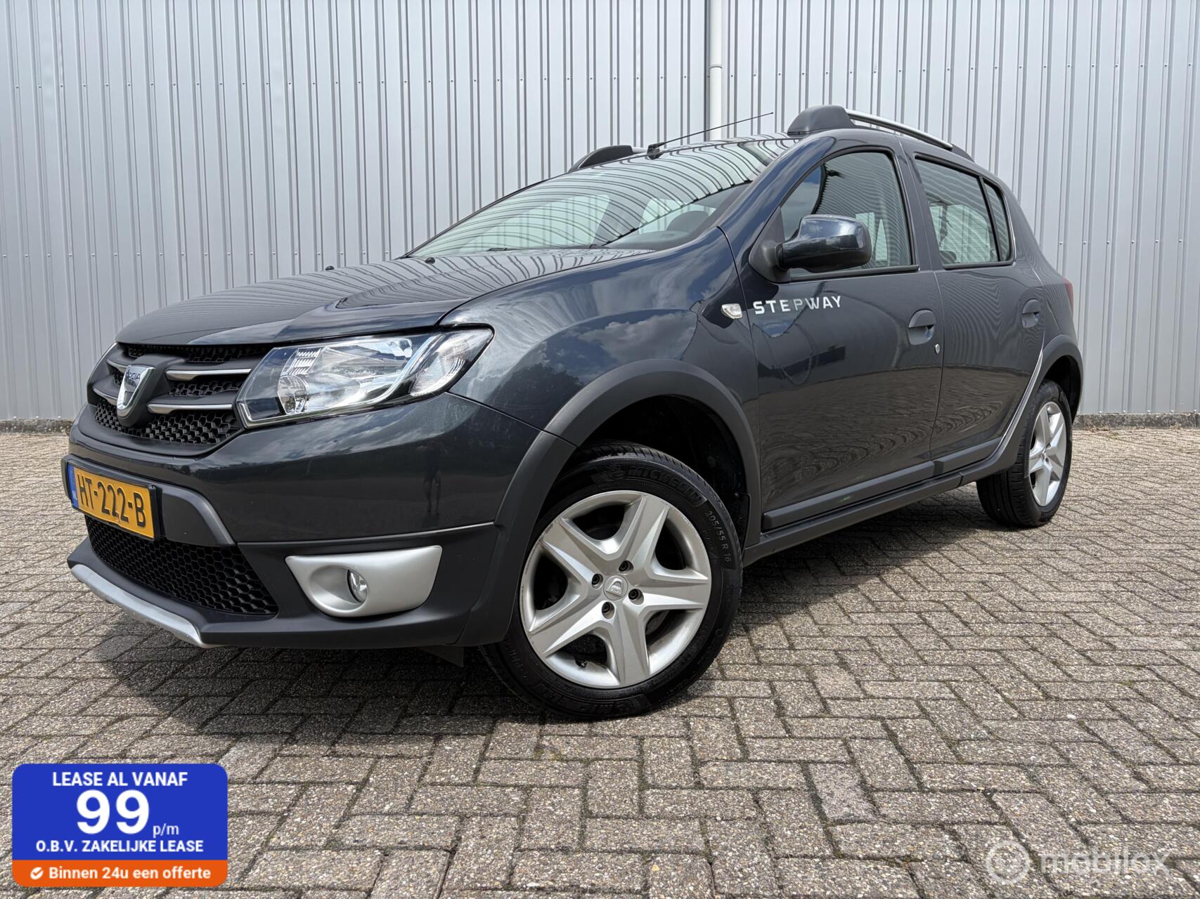 Dacia Sandero 0.9 TCe S&S Stepway Lauréate trekhaak airco pvc 2016 - voorkant