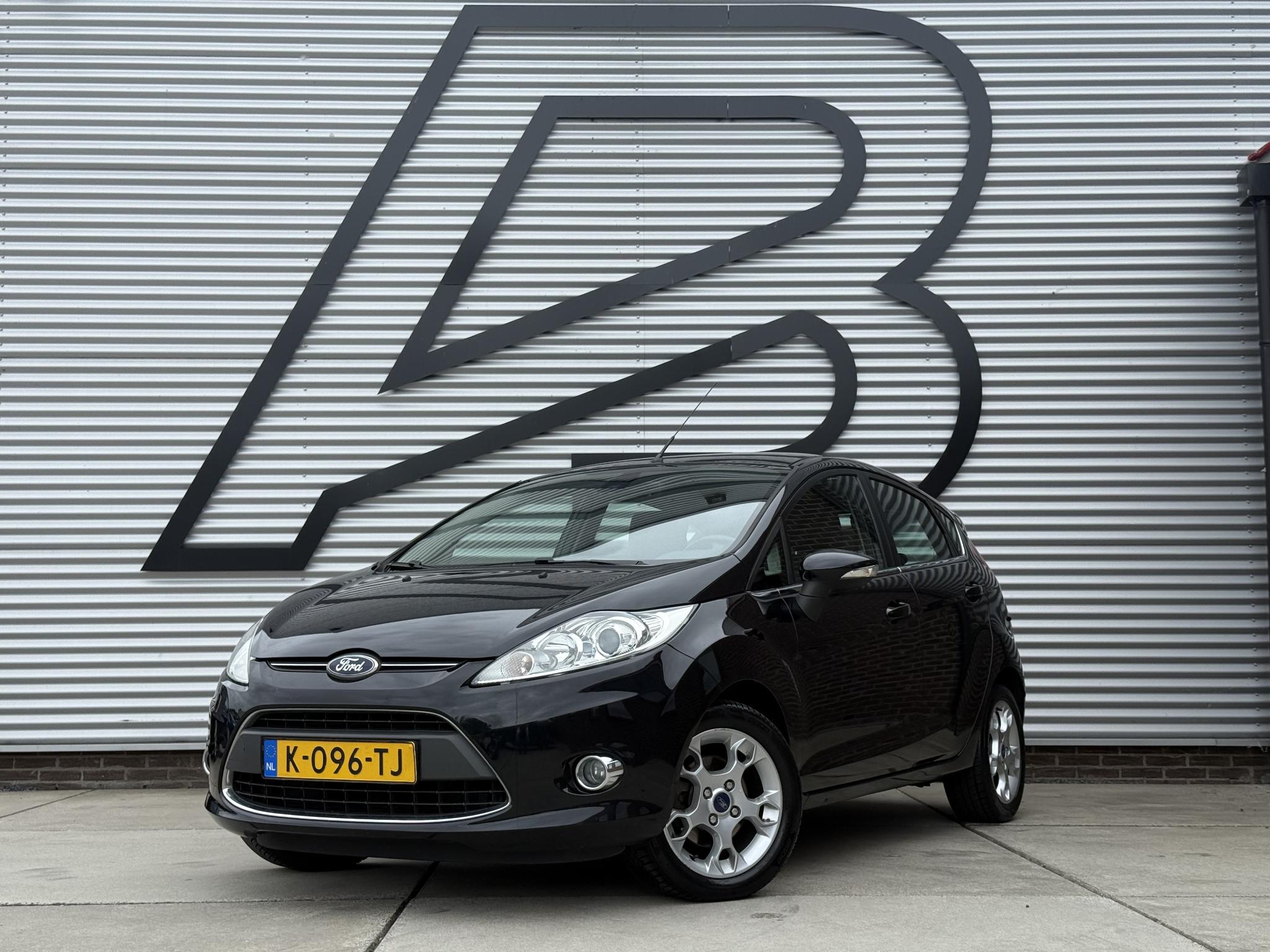 Ford Fiesta 1.25 Titanium 2012 - voorkant