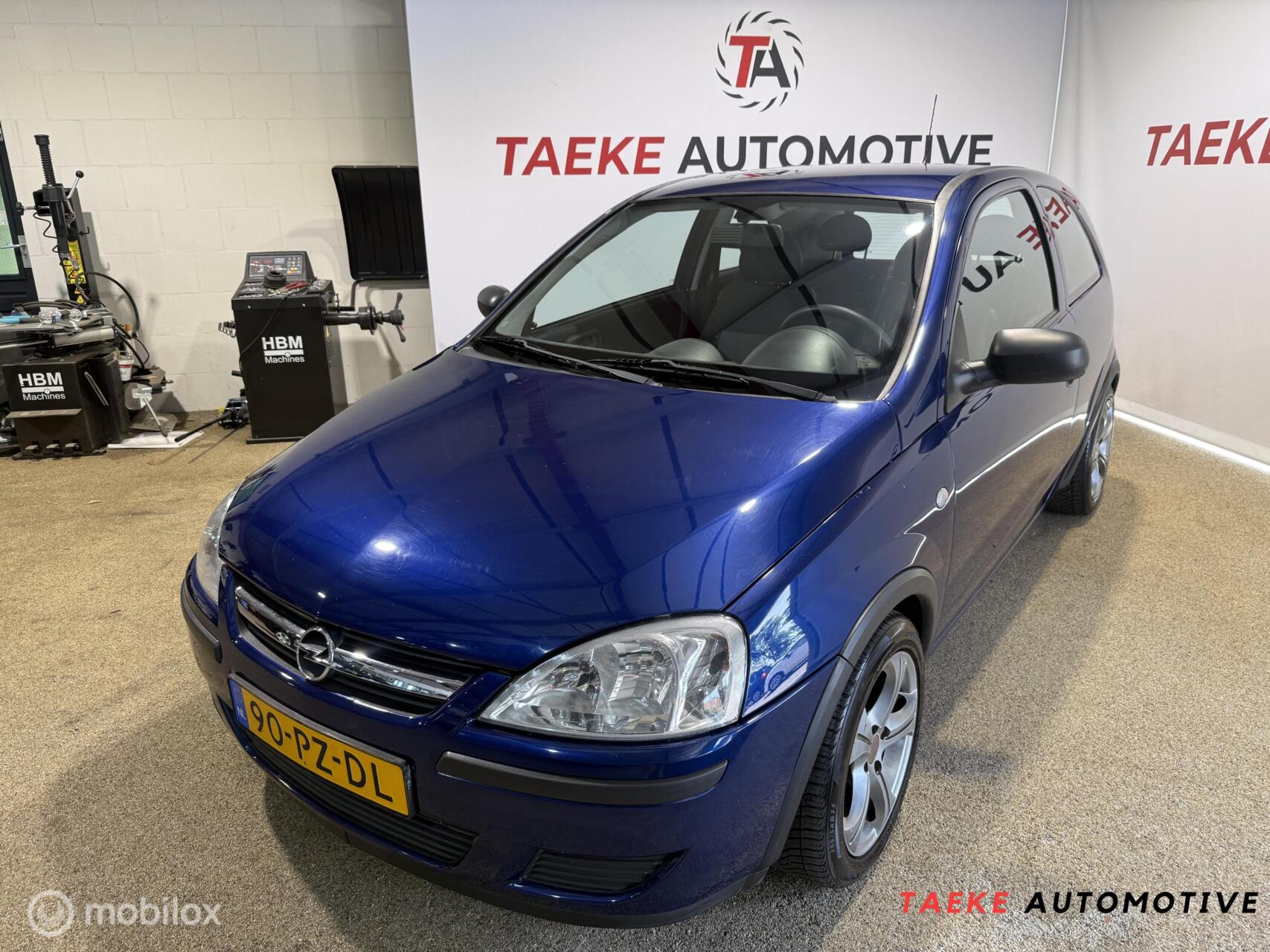 Opel Corsa-c 1.2-16V Rhythm APK/LAGEKMSTAND 2005 - voorkant