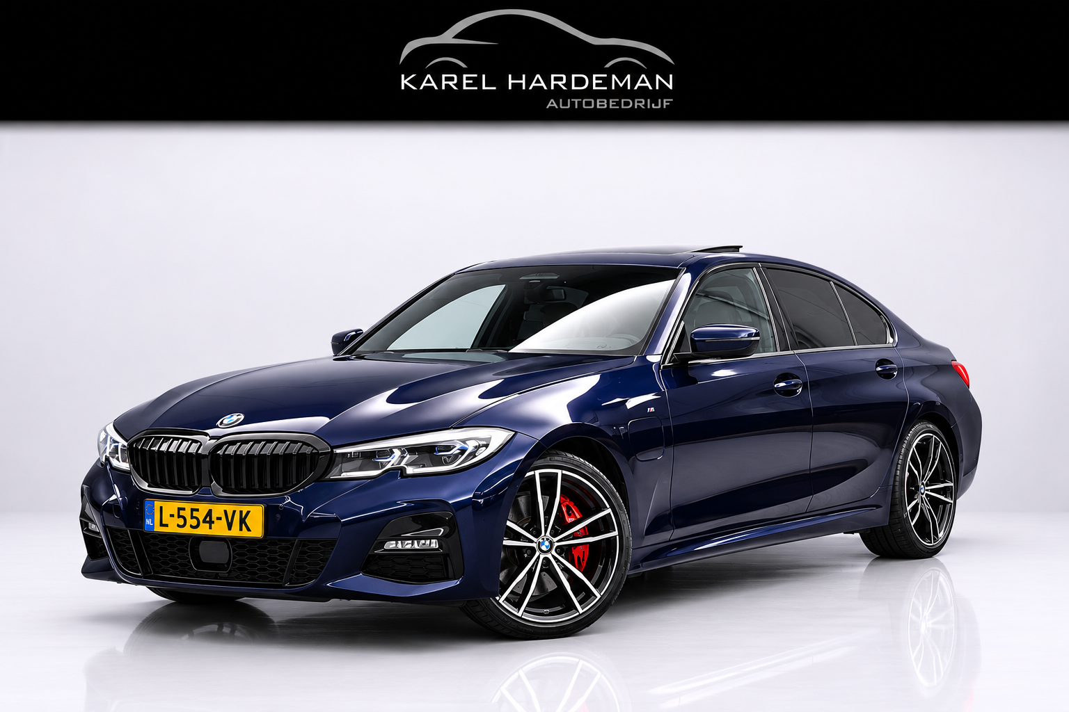 BMW 330e 330e High Executive | M-PAKKET | PANORAMADAK | HARMAN/KARDON | ACC | HEAD UP | TREKHAAK | SOH 93% 2021 - voorkant