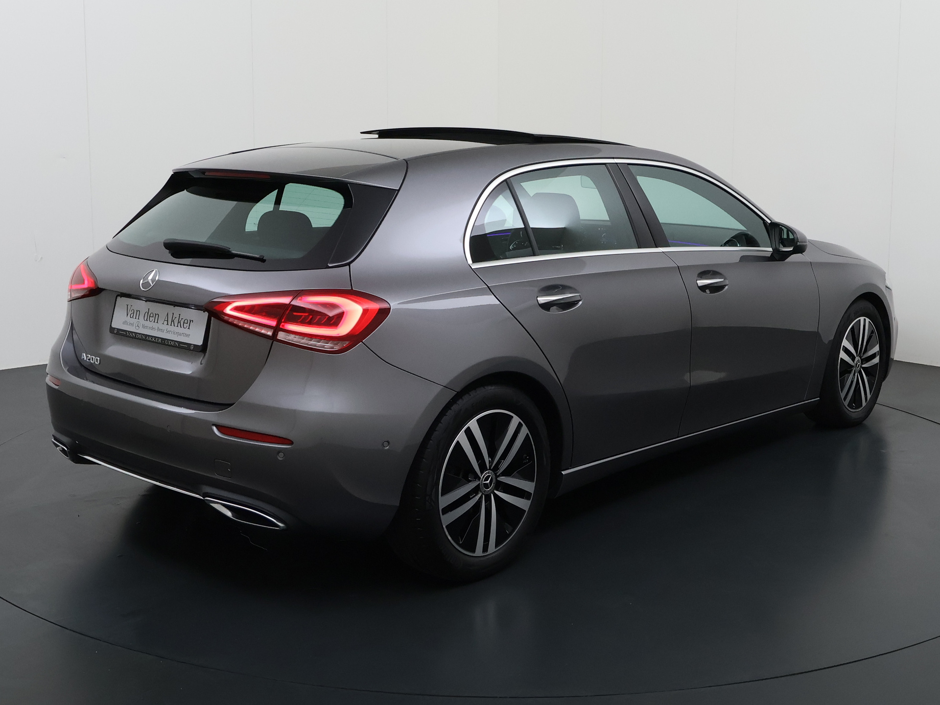 Foto van Mercedes-Benz A 200