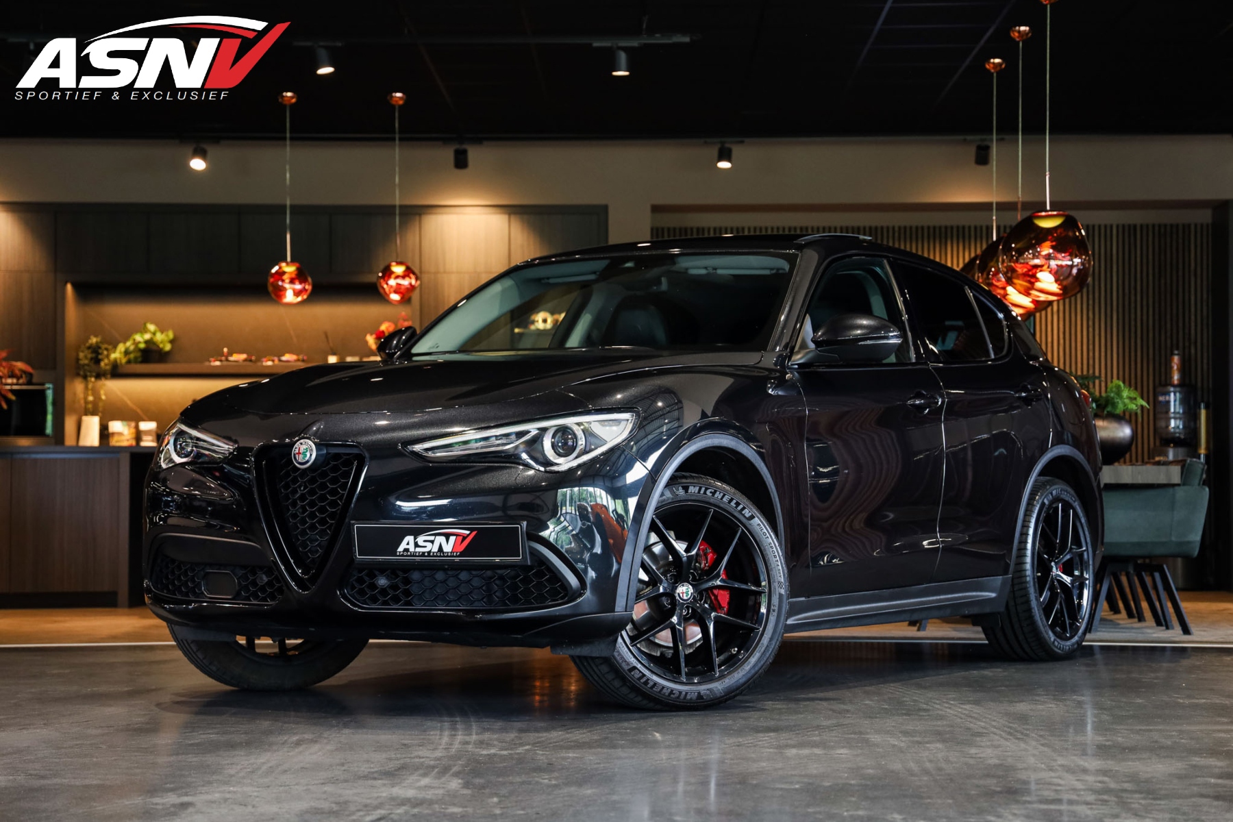 Alfa Romeo Stelvio 2.0 T AWD First Edition, 280 PK, Pano/Dak, Camera, Carbon, Black/Optiek, Stuur/Stoel/Verwarming, Org.NL, 89DKM! 2017 - voorkant