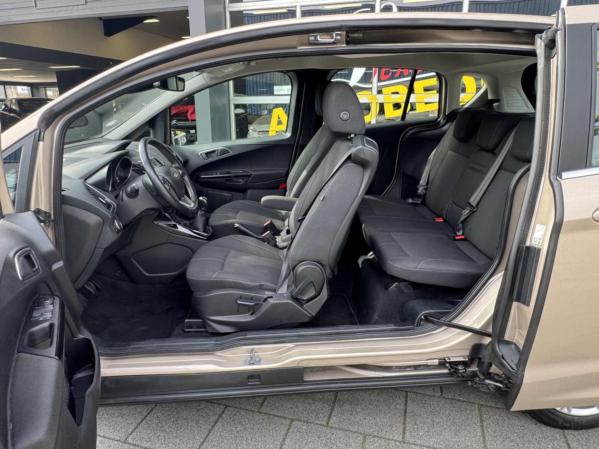 Foto van Ford B-max