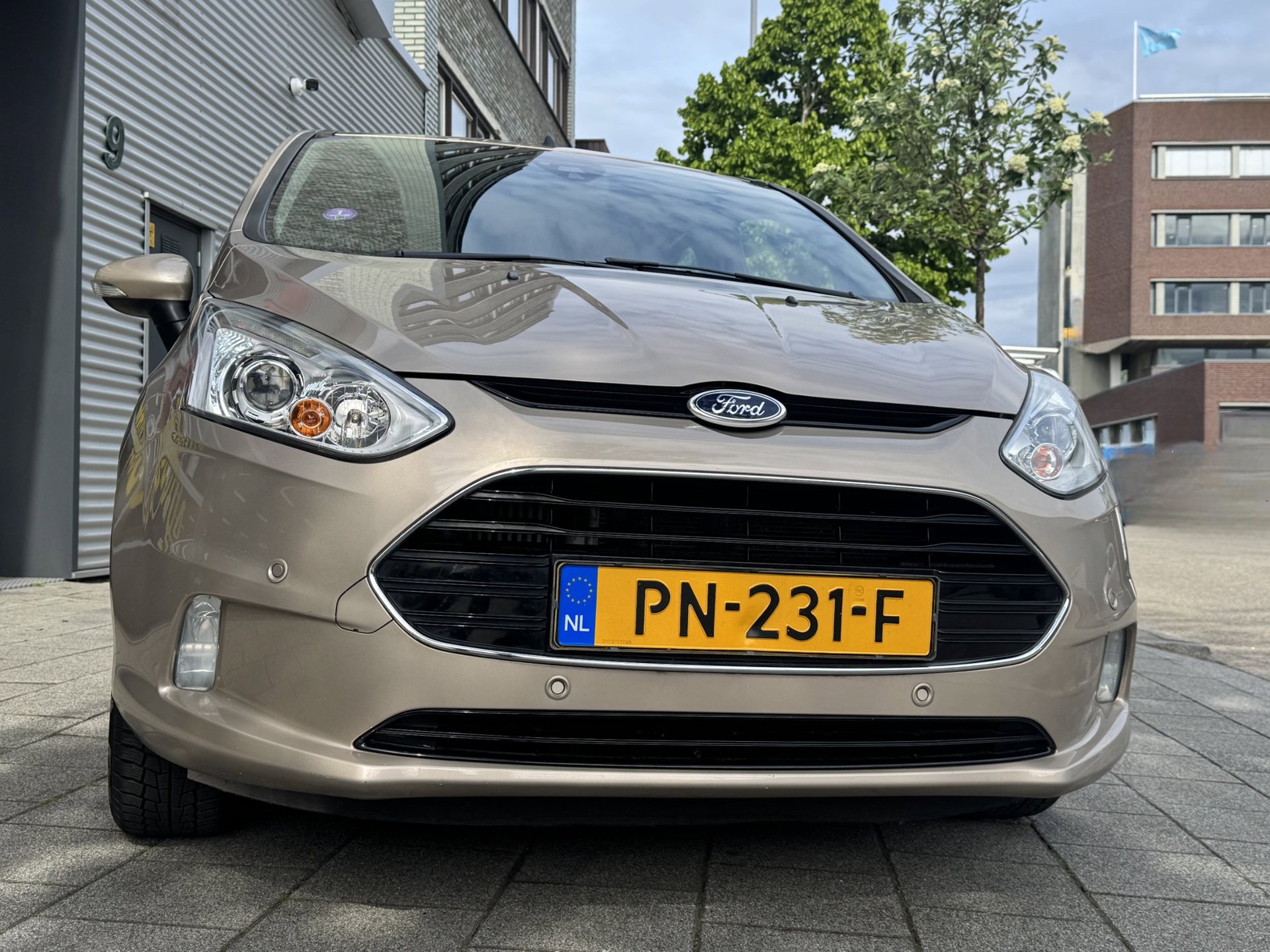 Foto van Ford B-max