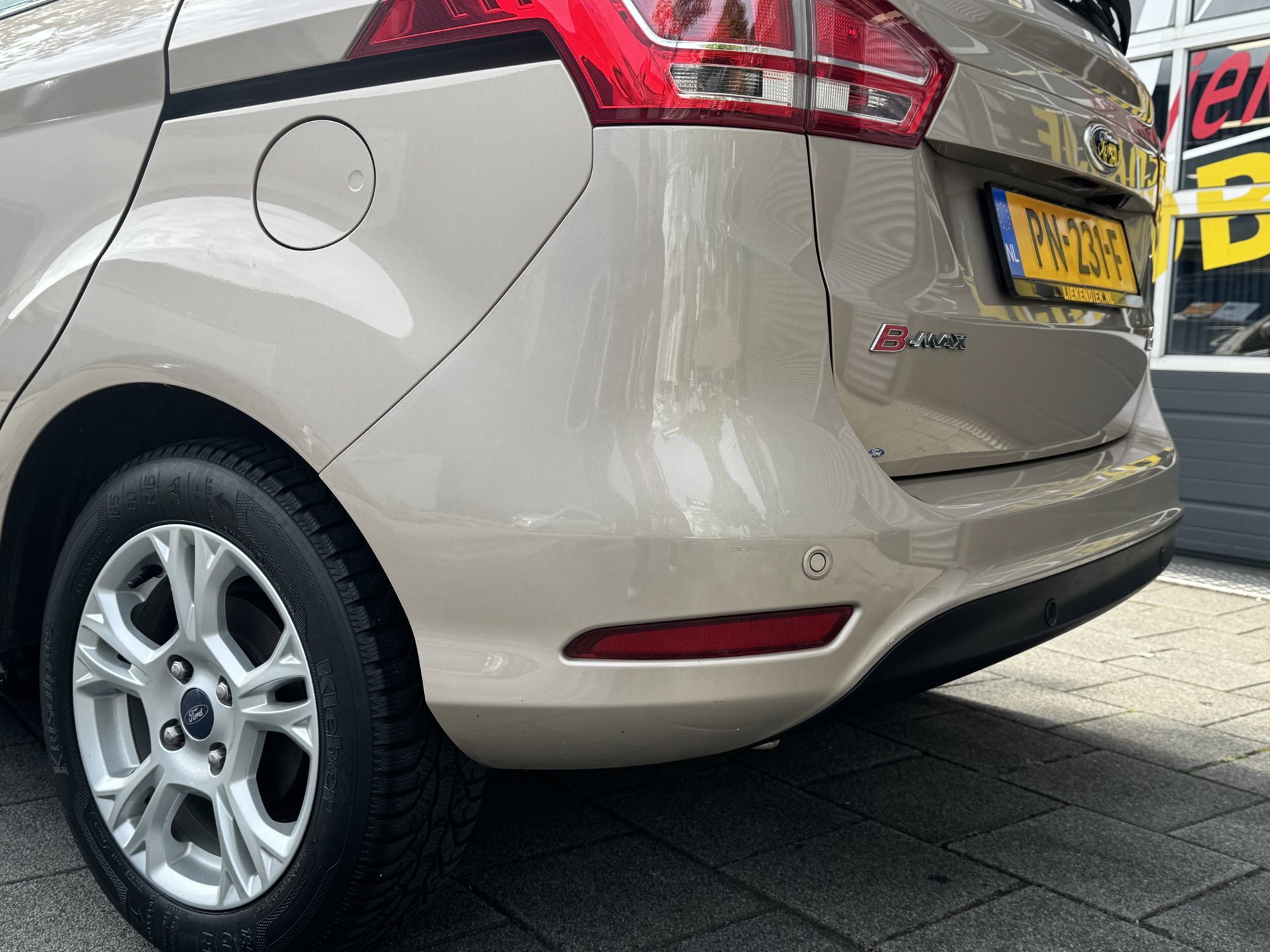 Foto van Ford B-max