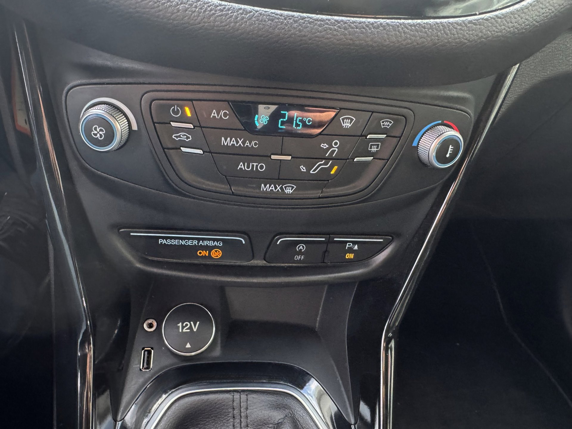 Foto van Ford B-max