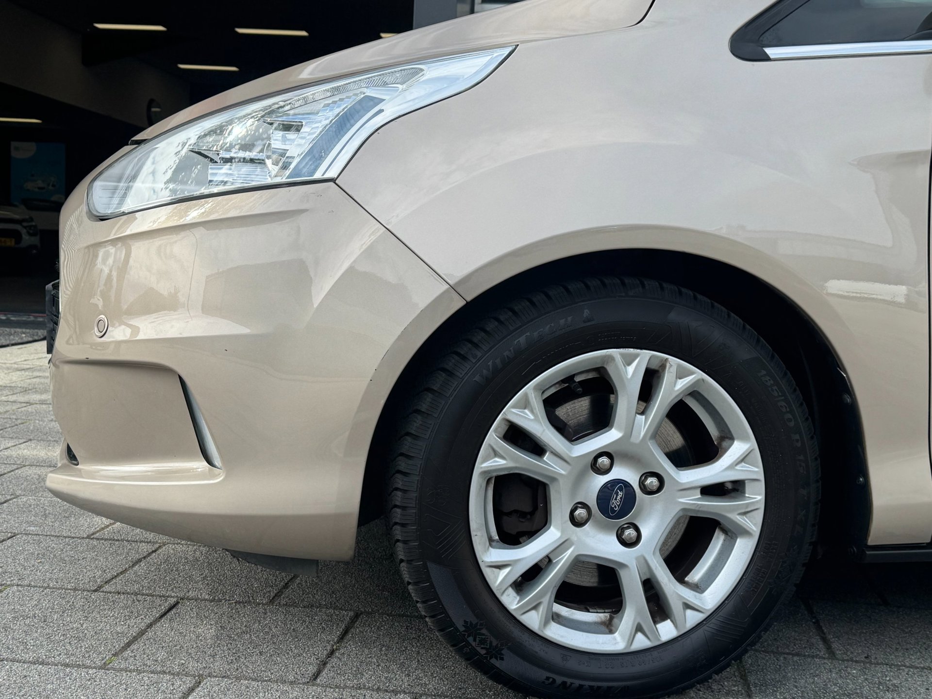 Foto van Ford B-max