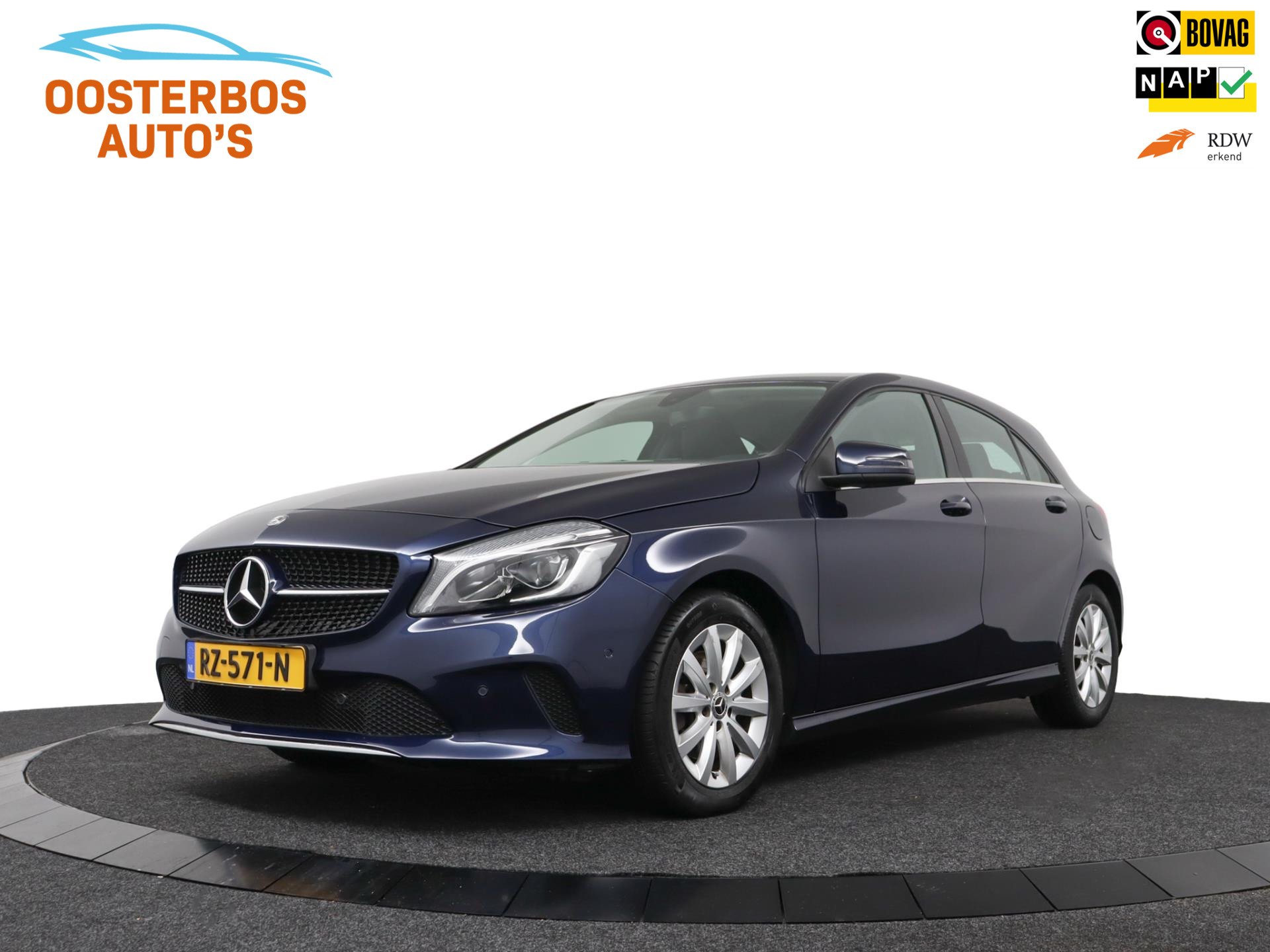Mercedes-Benz A-klasse 160 Ambition Automaat Navi/Sportstoelen/PDC voor en achter 2018 - voorkant