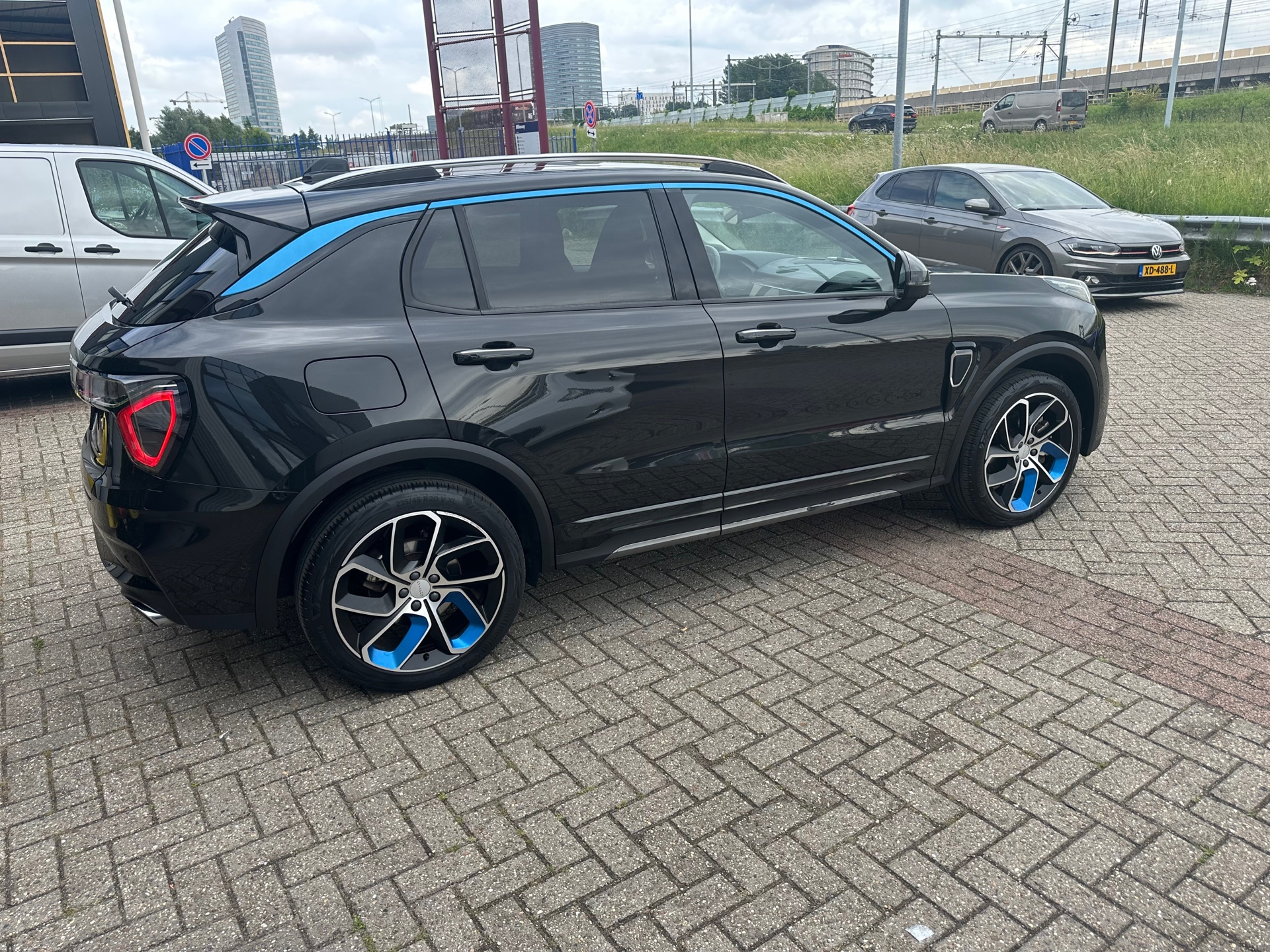 Foto van Lynk&co LYNK & Co 01