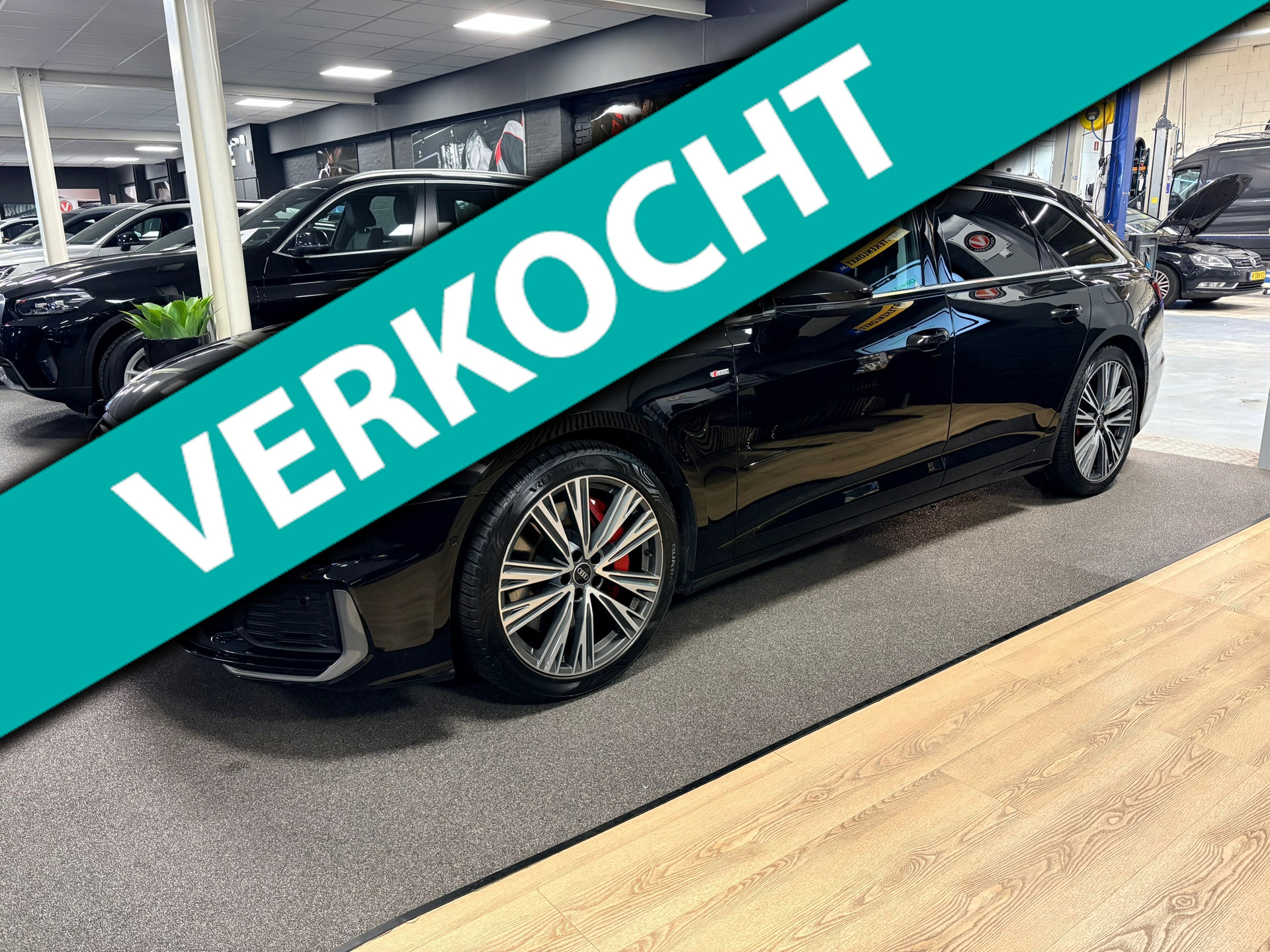 Audi A6 Avant 55 TFSI E 55 TFSI e quattro Competition / Panorama-dak / trekhaak / Bang & Olufsen 2021 - voorkant